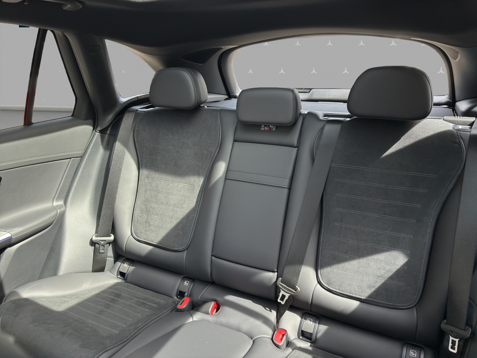 MERCEDES-BENZ GLC 220 d 4Matic 9G-Tronic-image-13