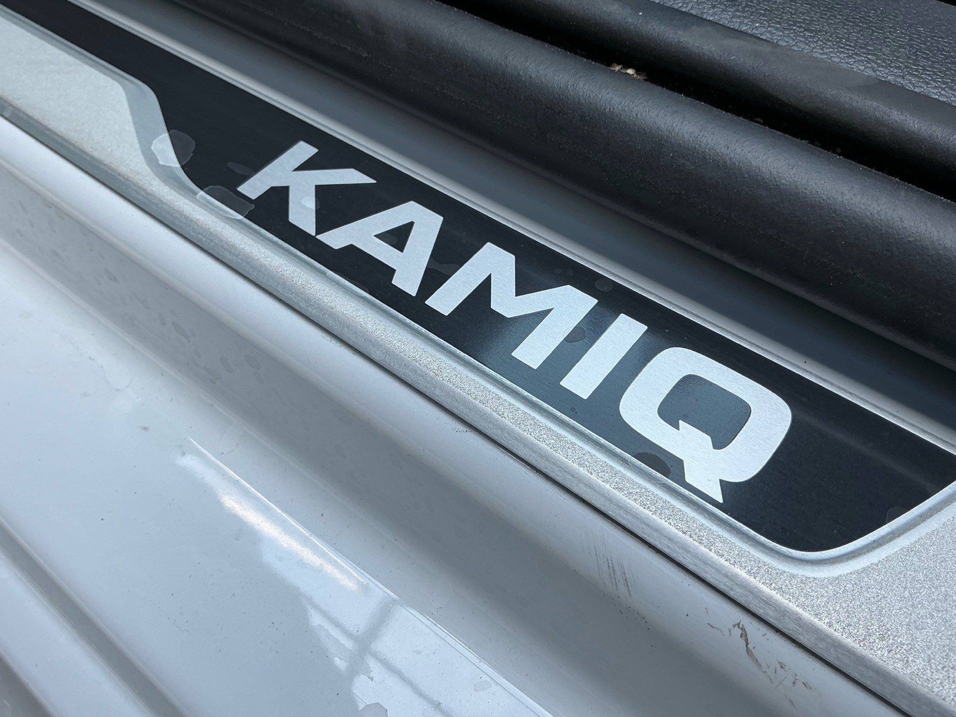 SKODA Kamiq Monte Carlo *** PANORAMADACH & ANHÄNGERKUPPLUNG ***-image-26