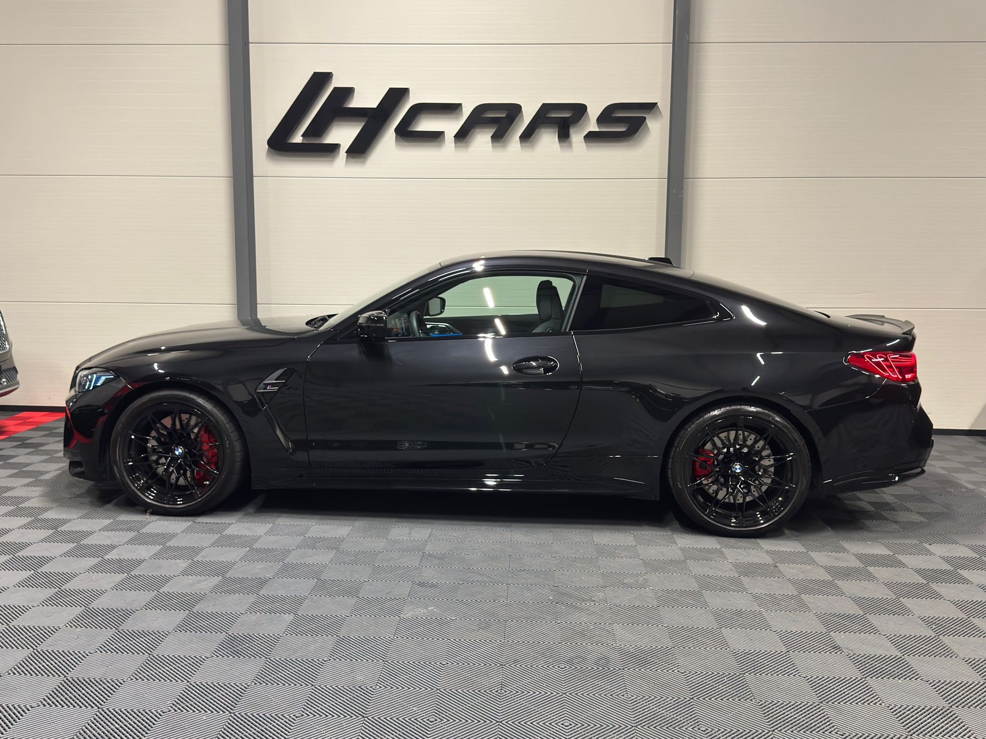 BMW M4 Competition xDrive Coupé LCI-image-1