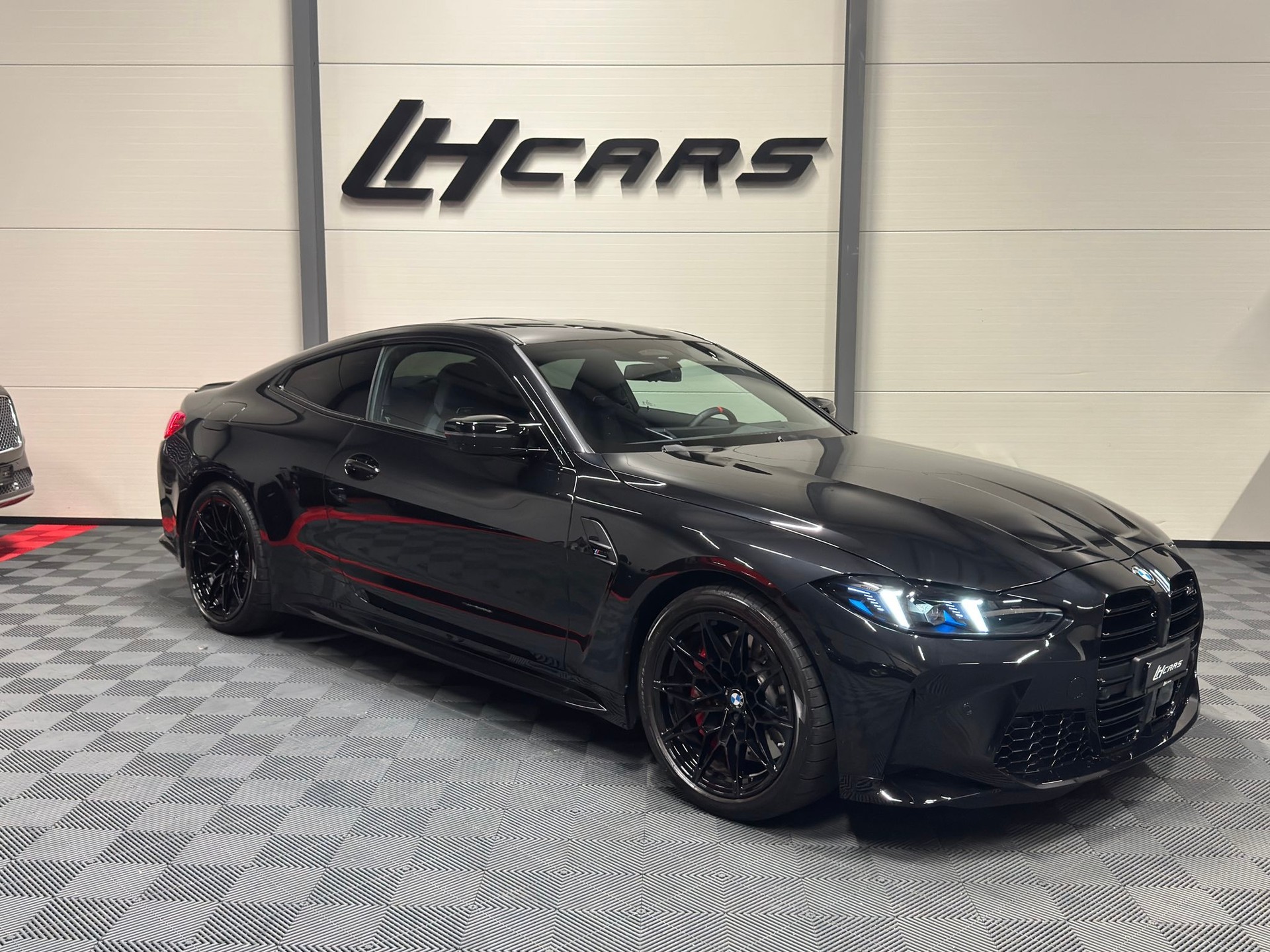 BMW M4 Competition xDrive Coupé LCI-image-5