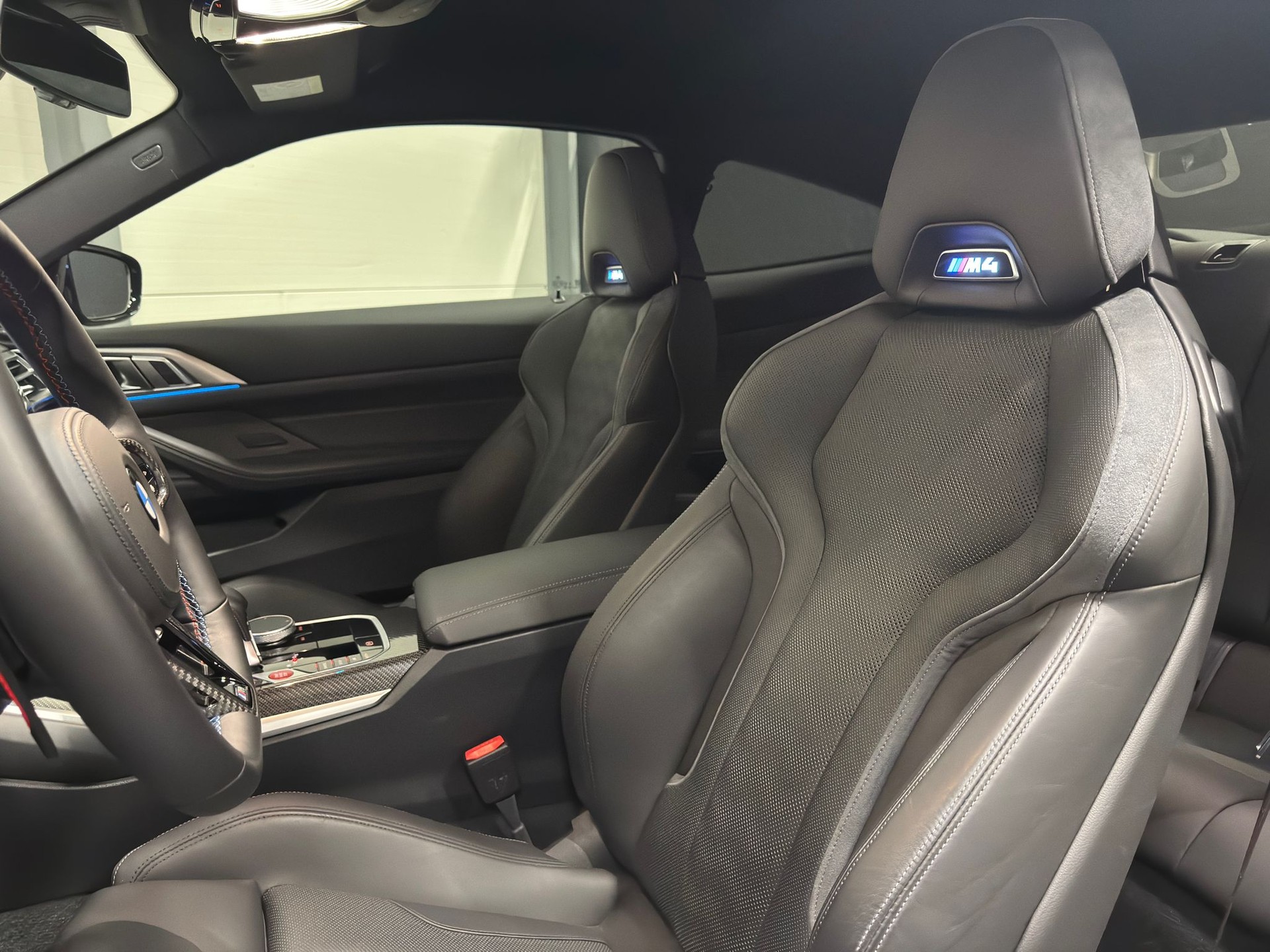 BMW M4 Competition xDrive Coupé LCI-image-14