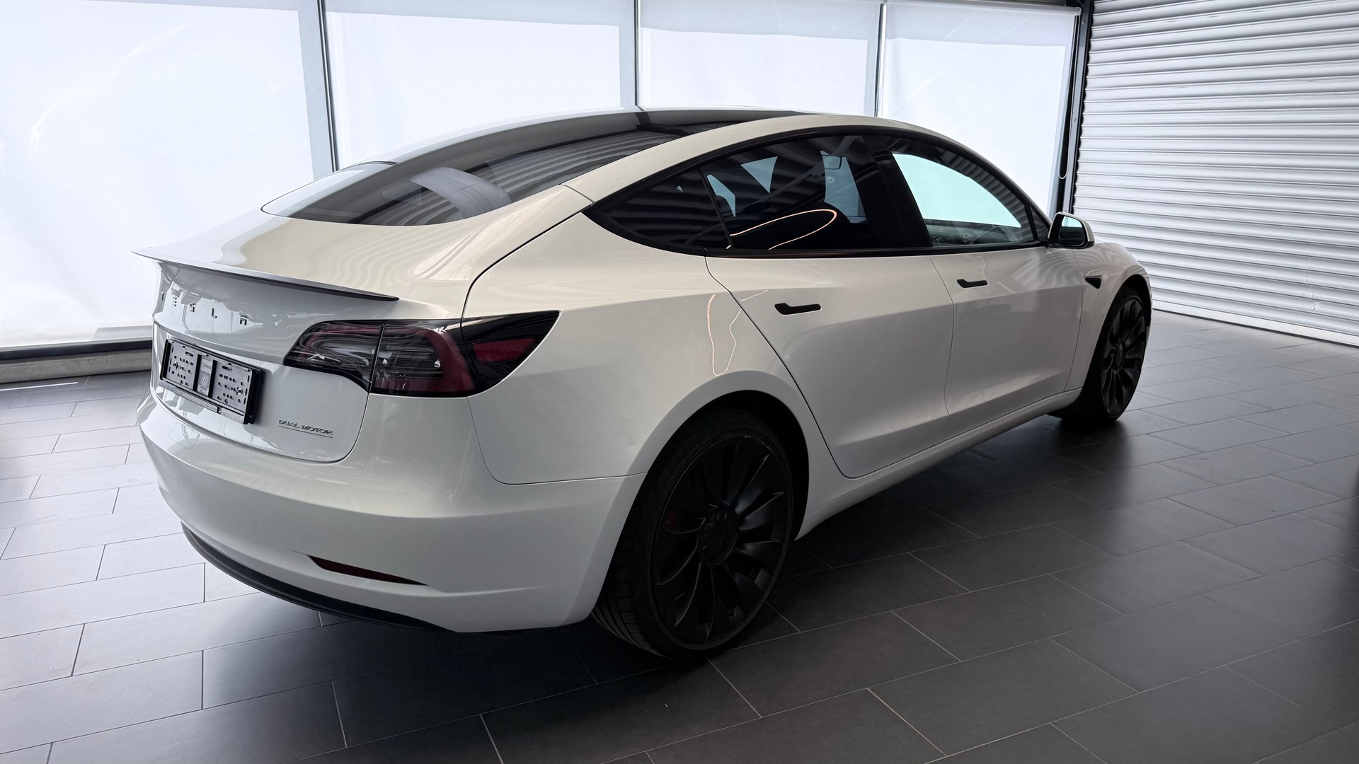 TESLA Model 3 Performance D-image-6