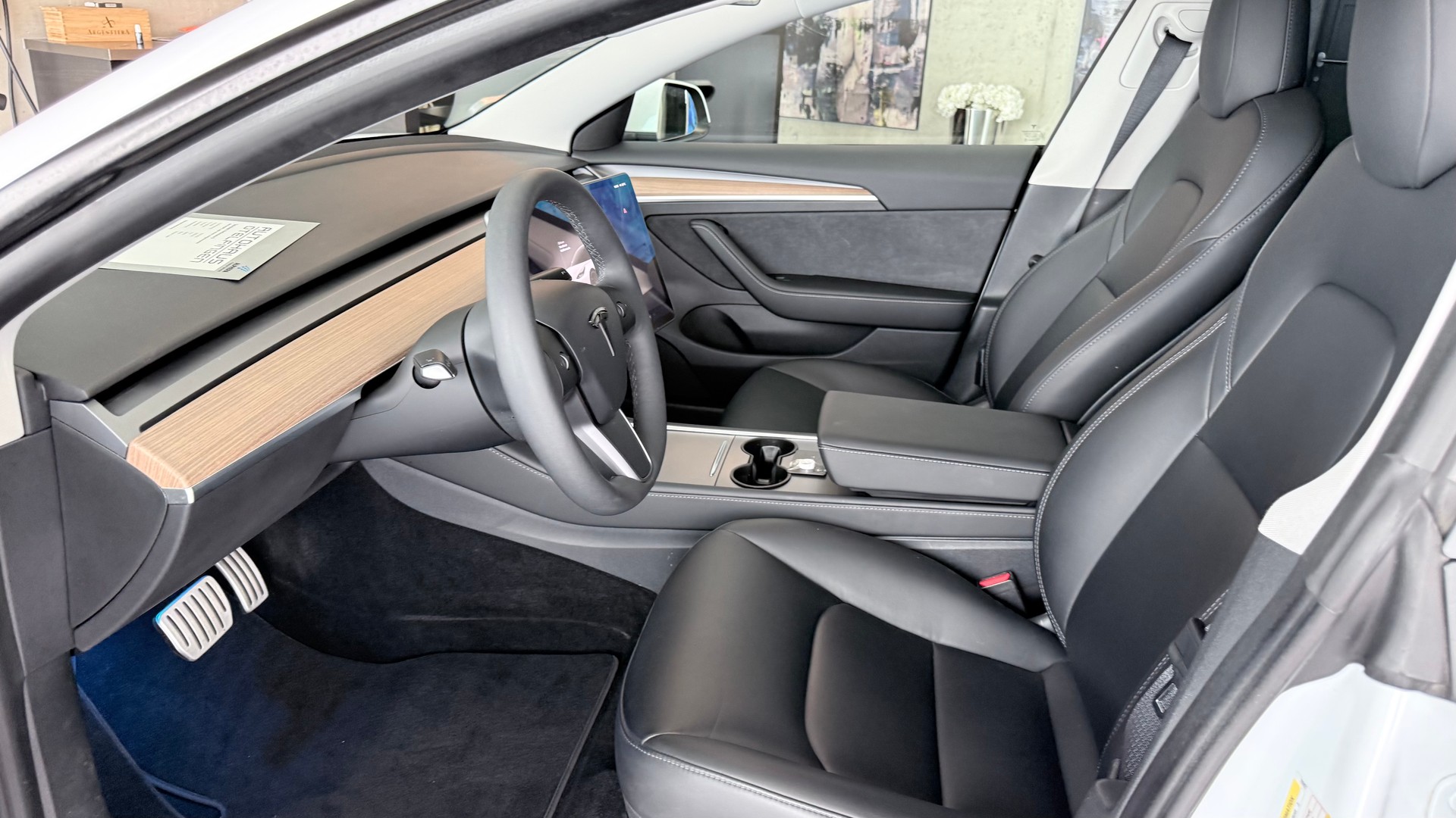 TESLA Model 3 Performance D-image-13