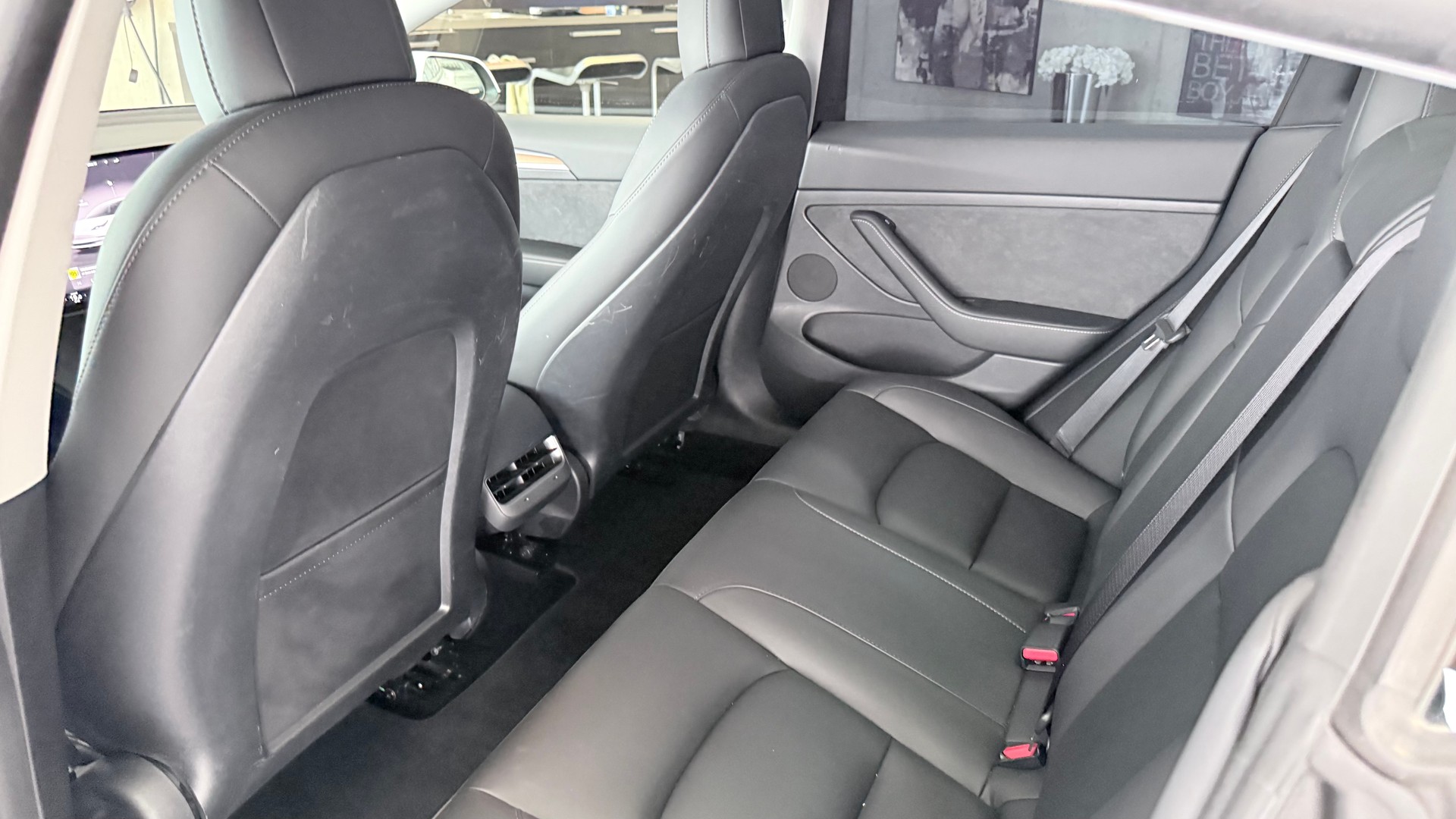 TESLA Model 3 Performance D-image-17