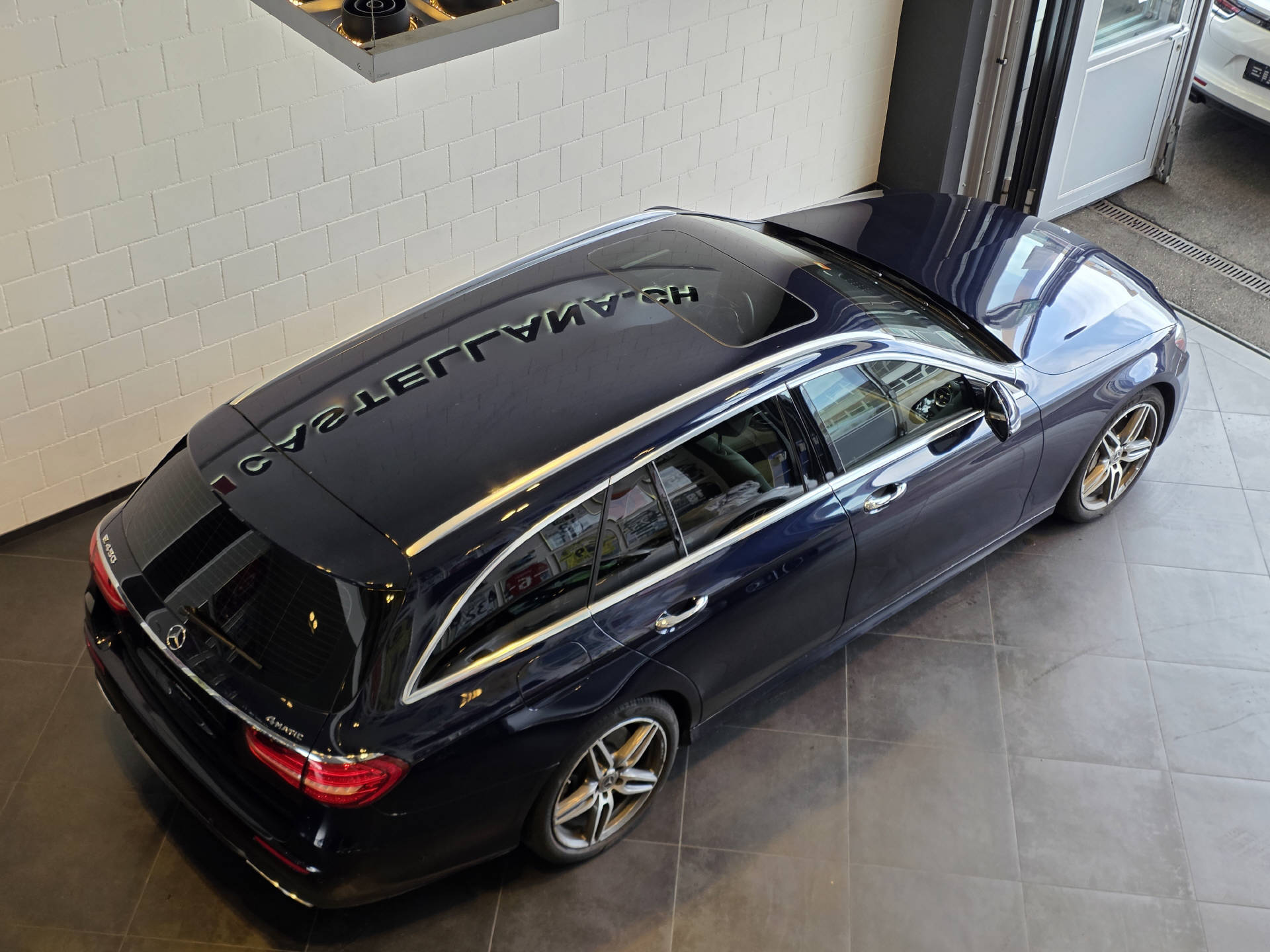 MERCEDES-BENZ E 450 Avantgarde 4matic Kombi-image-26