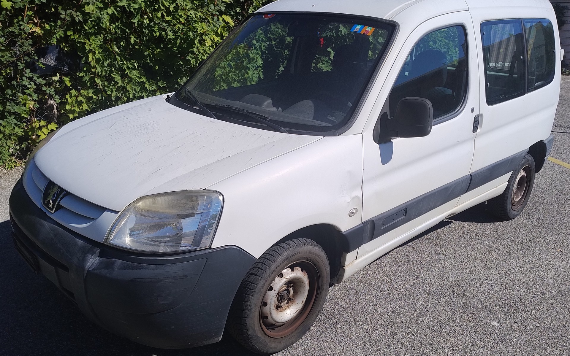 PEUGEOT Partner 1.6 HDI 170C (SPE)-image-1