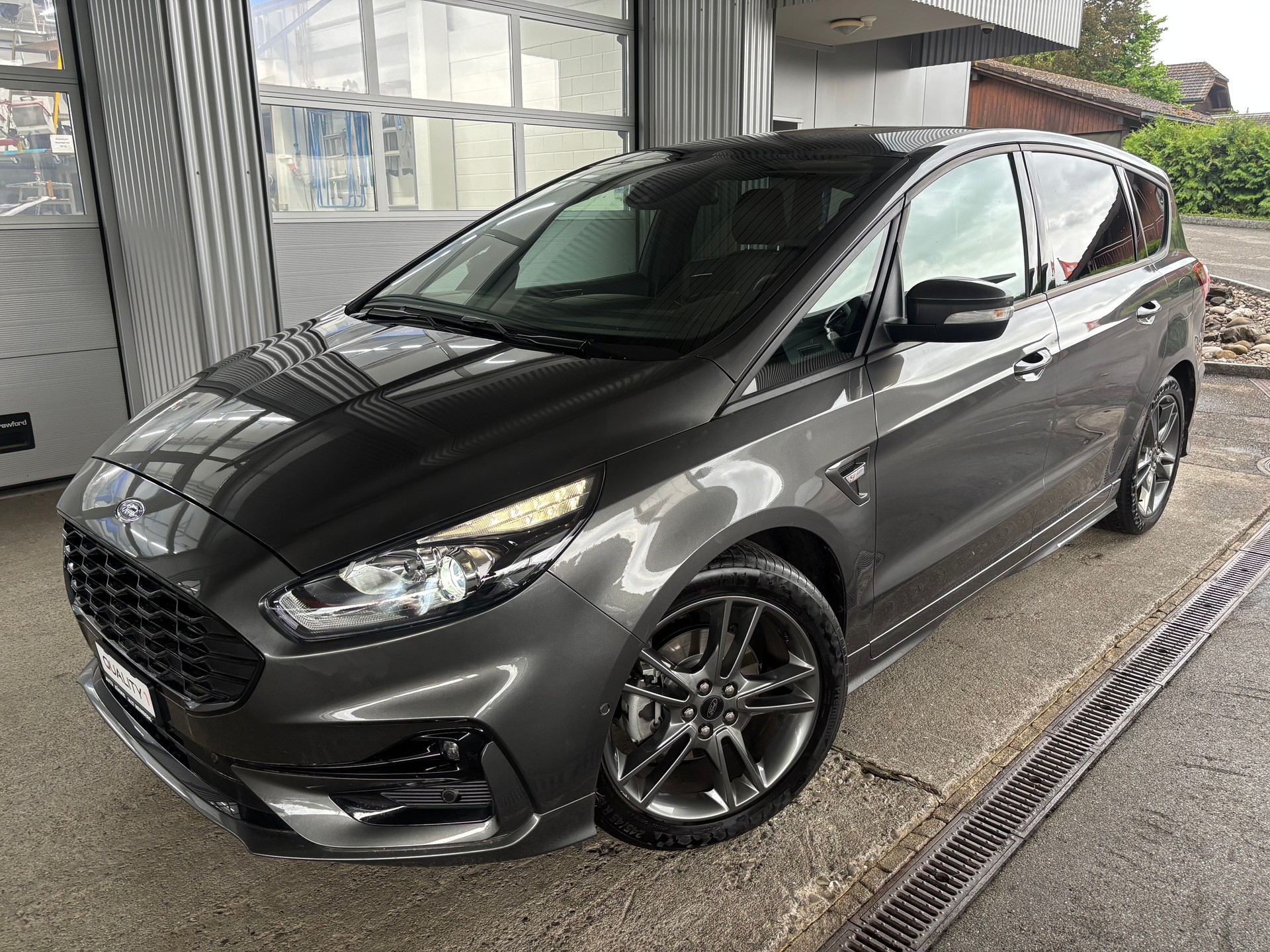 FORD S-Max 2.5 FHEV ST-Line Top gepflegt-image-0