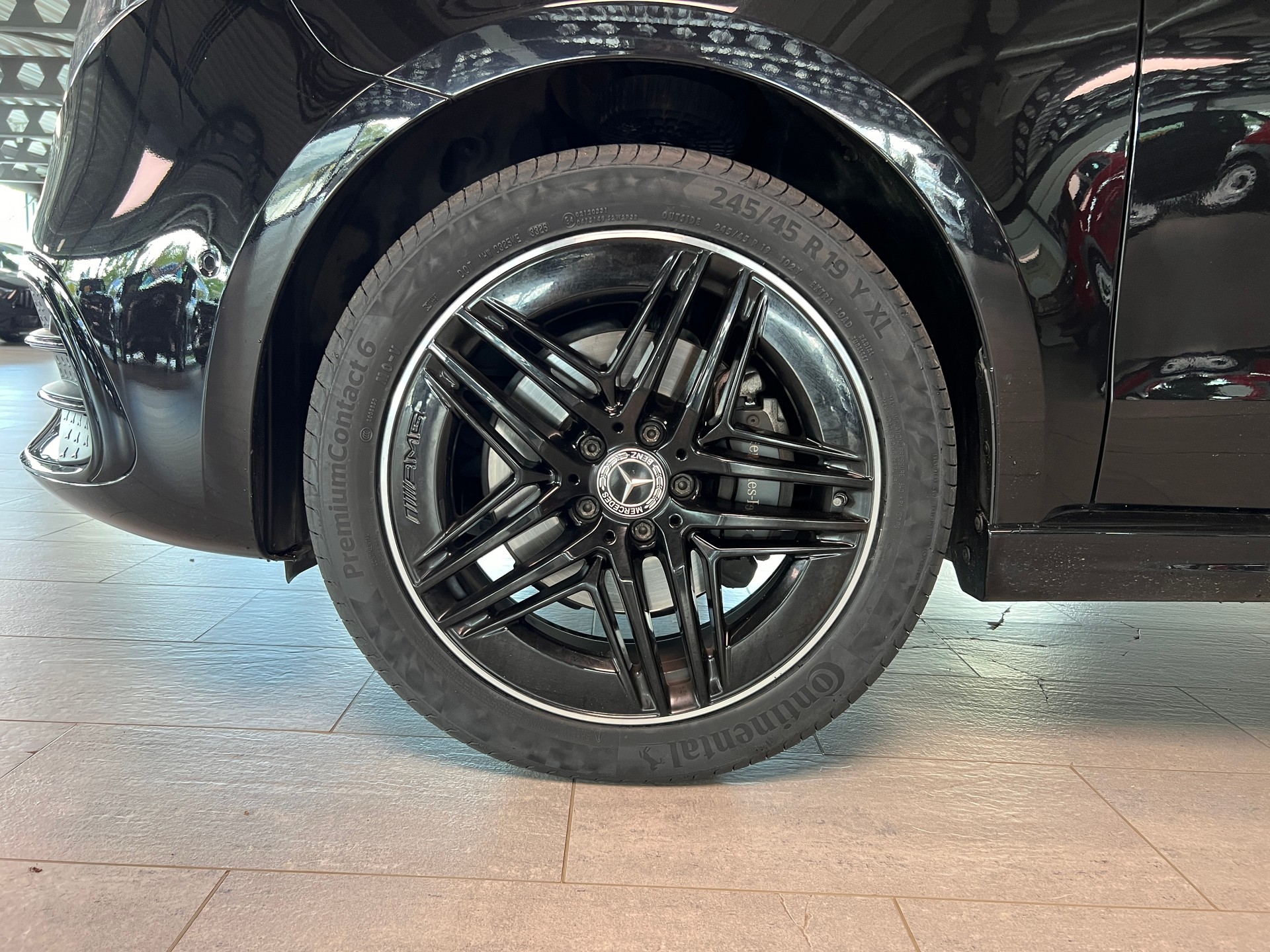 MERCEDES-BENZ V 300 d lang Exclusive 4Matic 9G-Tronic-image-5