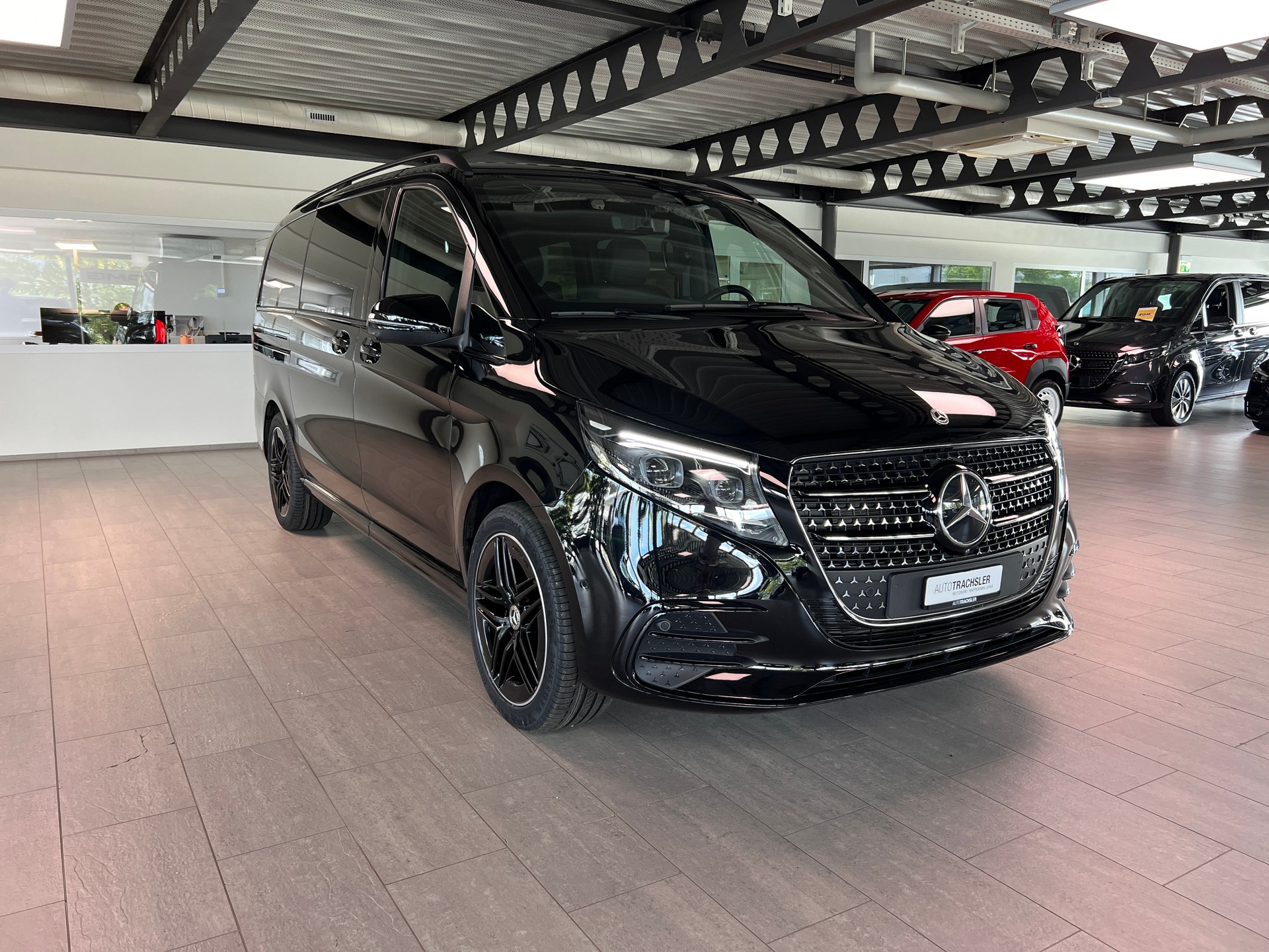 MERCEDES-BENZ V 300 d lang Exclusive 4Matic 9G-Tronic-image-2