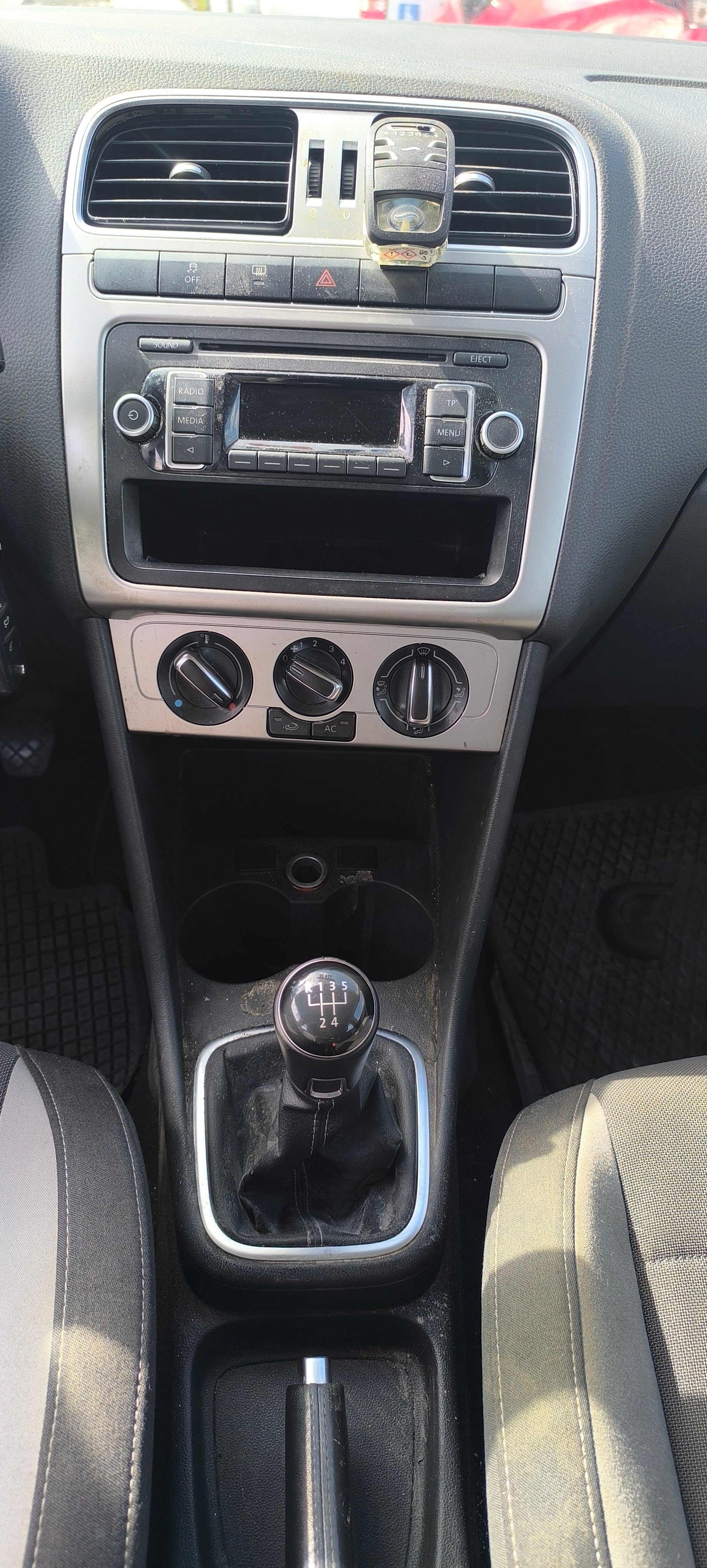 VW Polo 1.2 12V Trendline-image-11