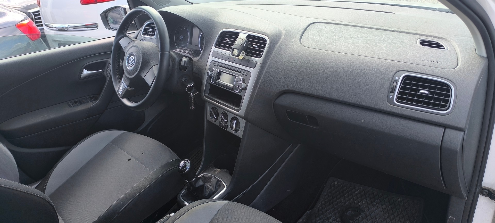 VW Polo 1.2 12V Trendline-image-13