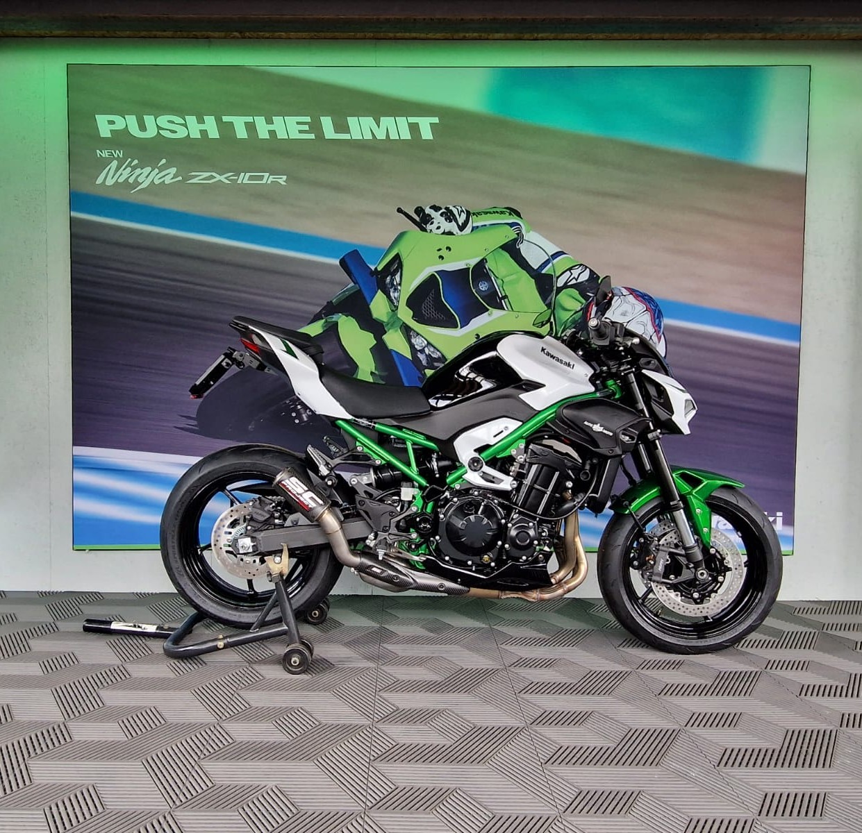 KAWASAKI Z 900 (35kW) MY 2027-image-1