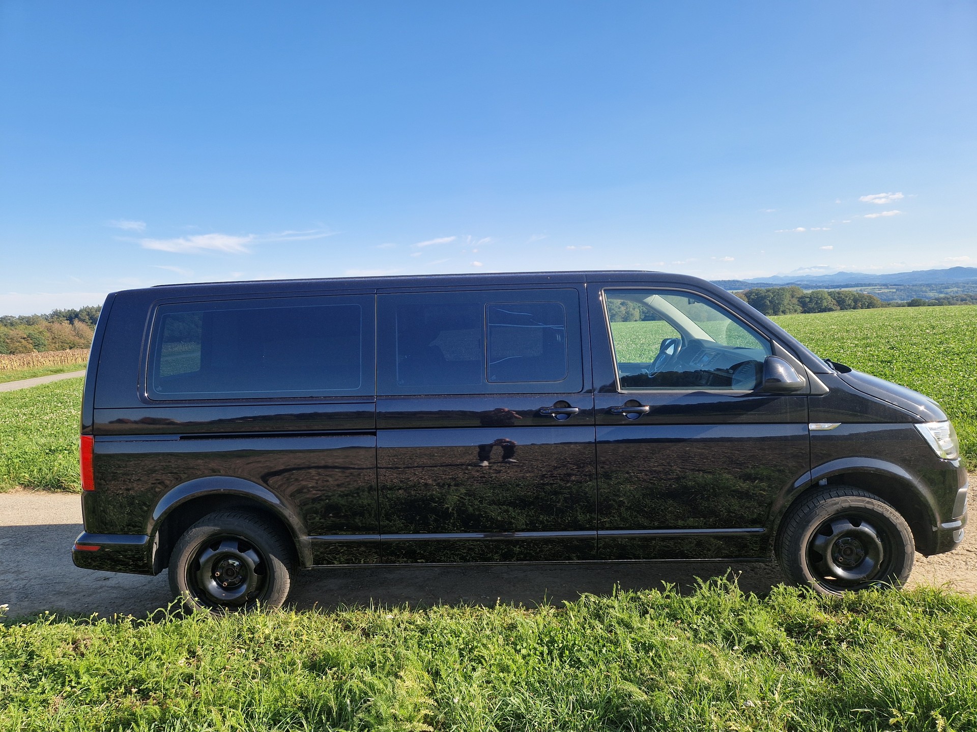 VW T6 Caravelle 2.0 Bi-TDI Trendline 4Motion DSG LWB-image-12