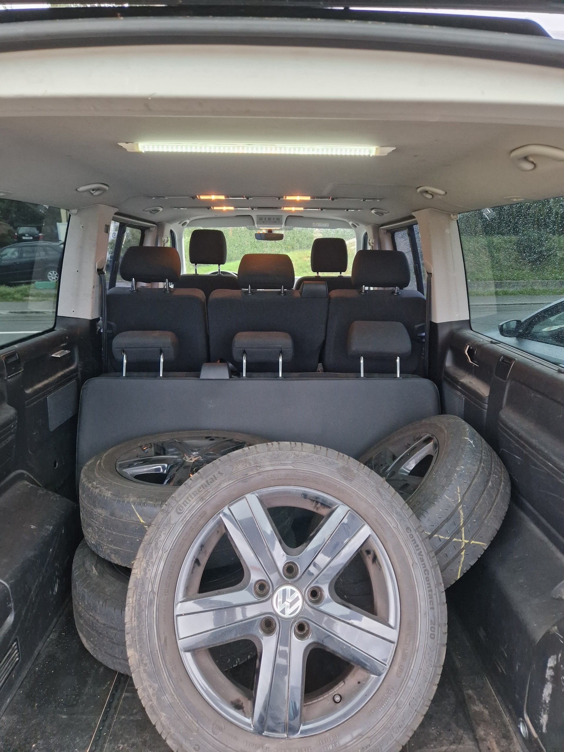 VW T6 Caravelle 2.0 Bi-TDI Trendline 4Motion DSG LWB-image-5