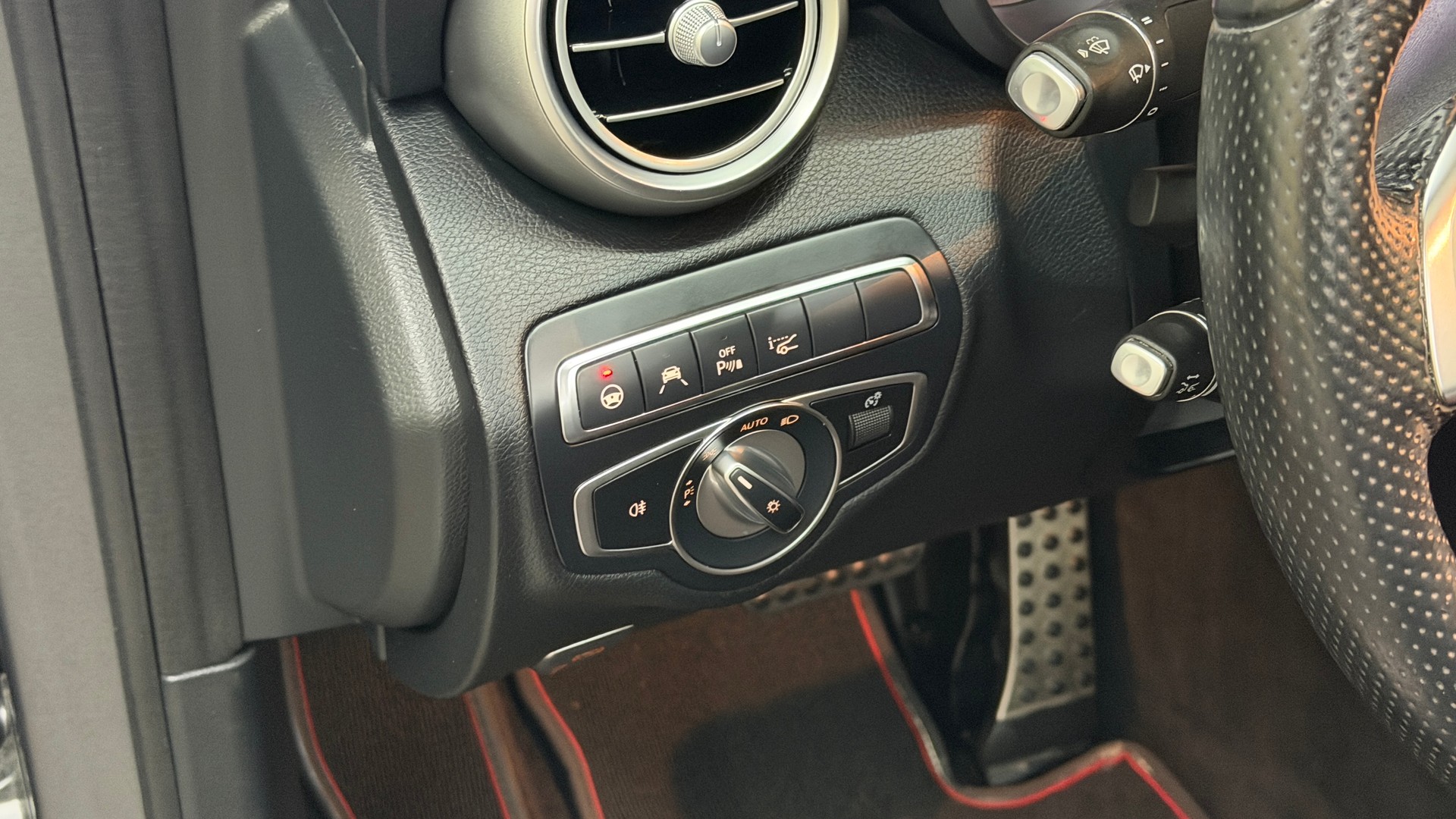 MERCEDES-BENZ C 43 Cabriolet AMG 4Matic 9G-Tronic-image-12
