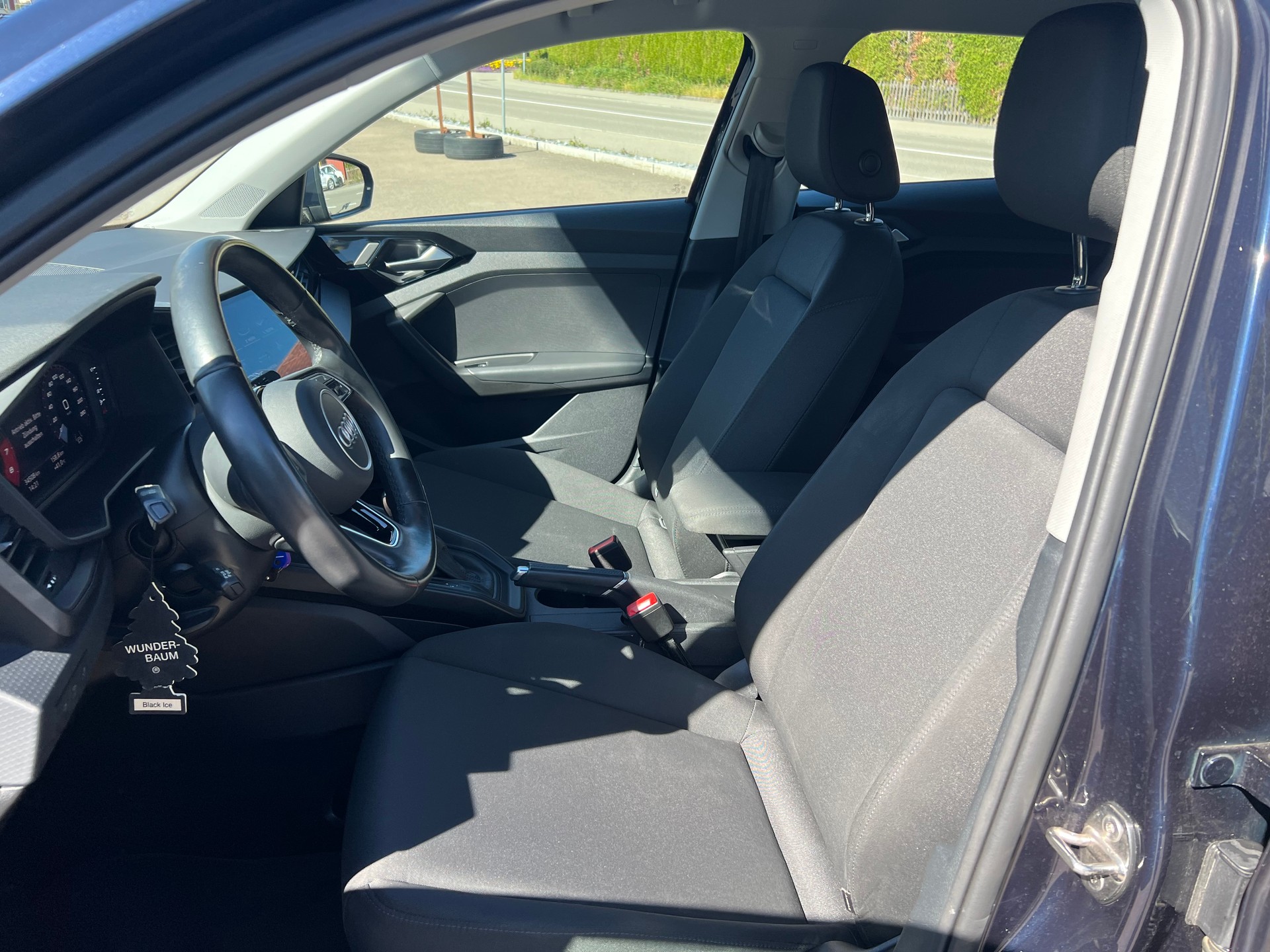 AUDI A1 Sportback 30 TFSI S Line S-tronic-image-21