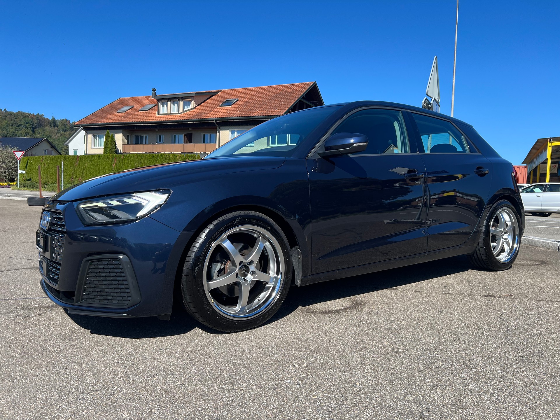 AUDI A1 Sportback 30 TFSI S Line S-tronic-image-1