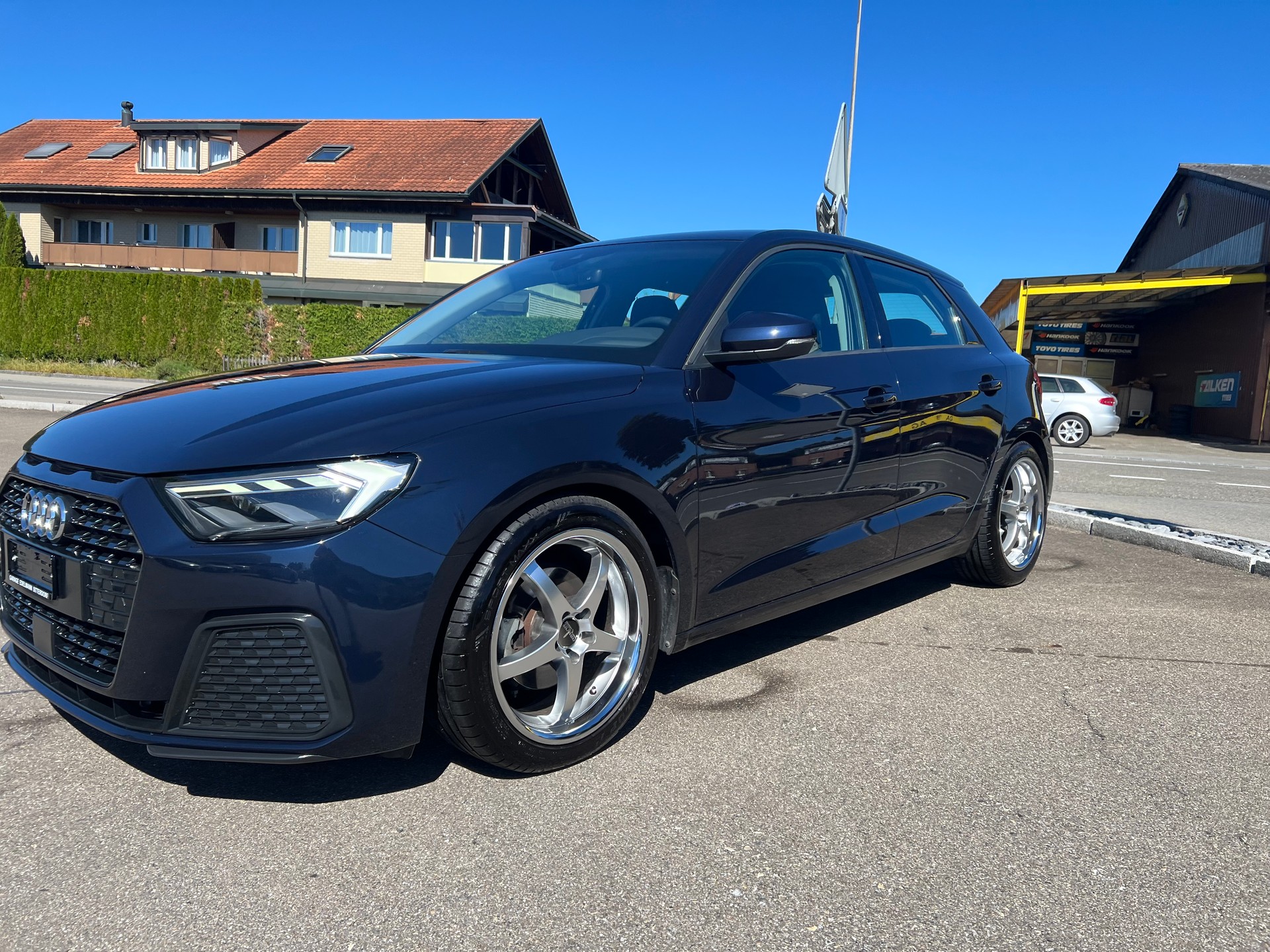 AUDI A1 Sportback 30 TFSI S Line S-tronic-image-0