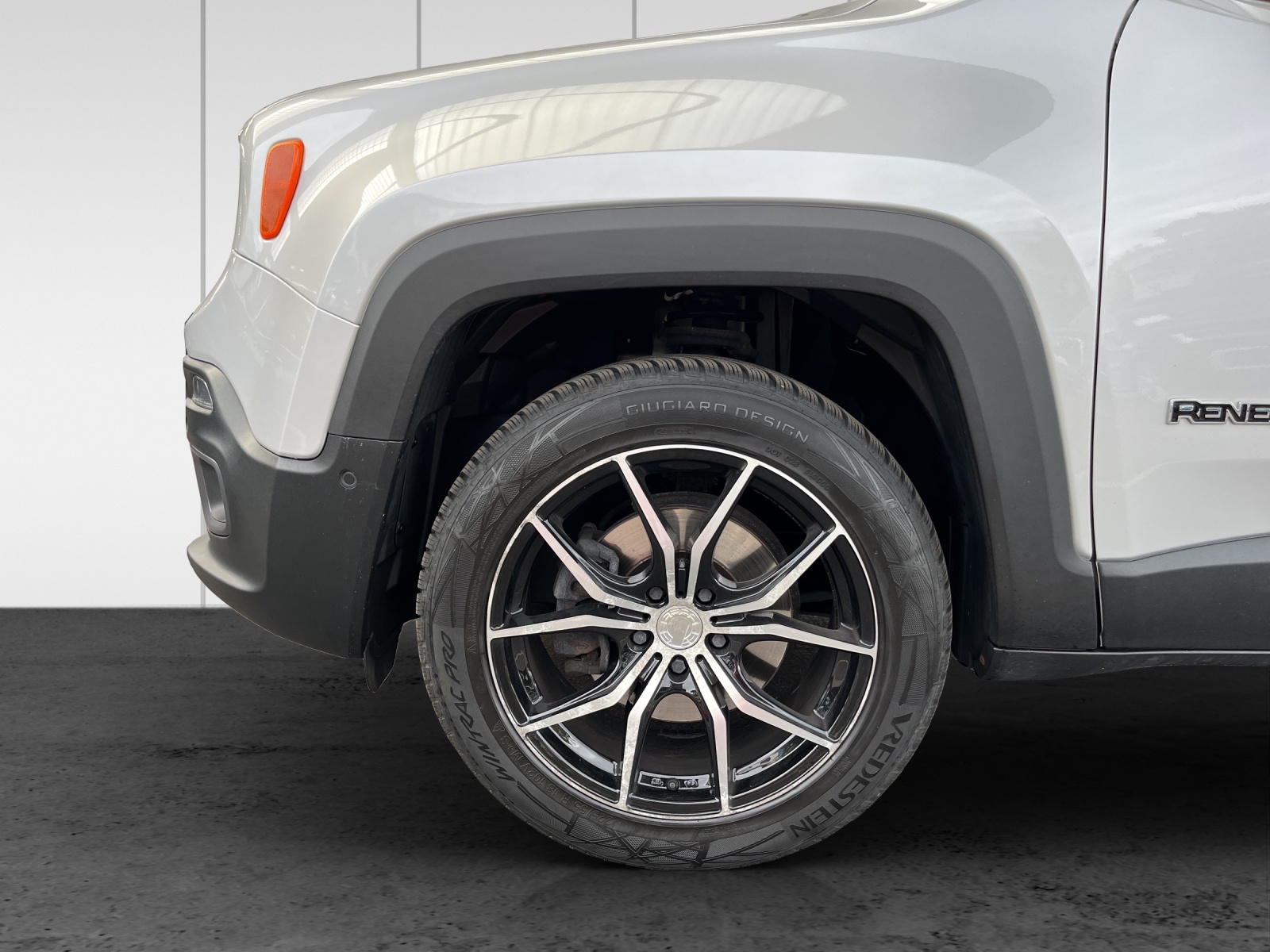 JEEP Renegade 1.4 Turbo Limited AWD-image-12