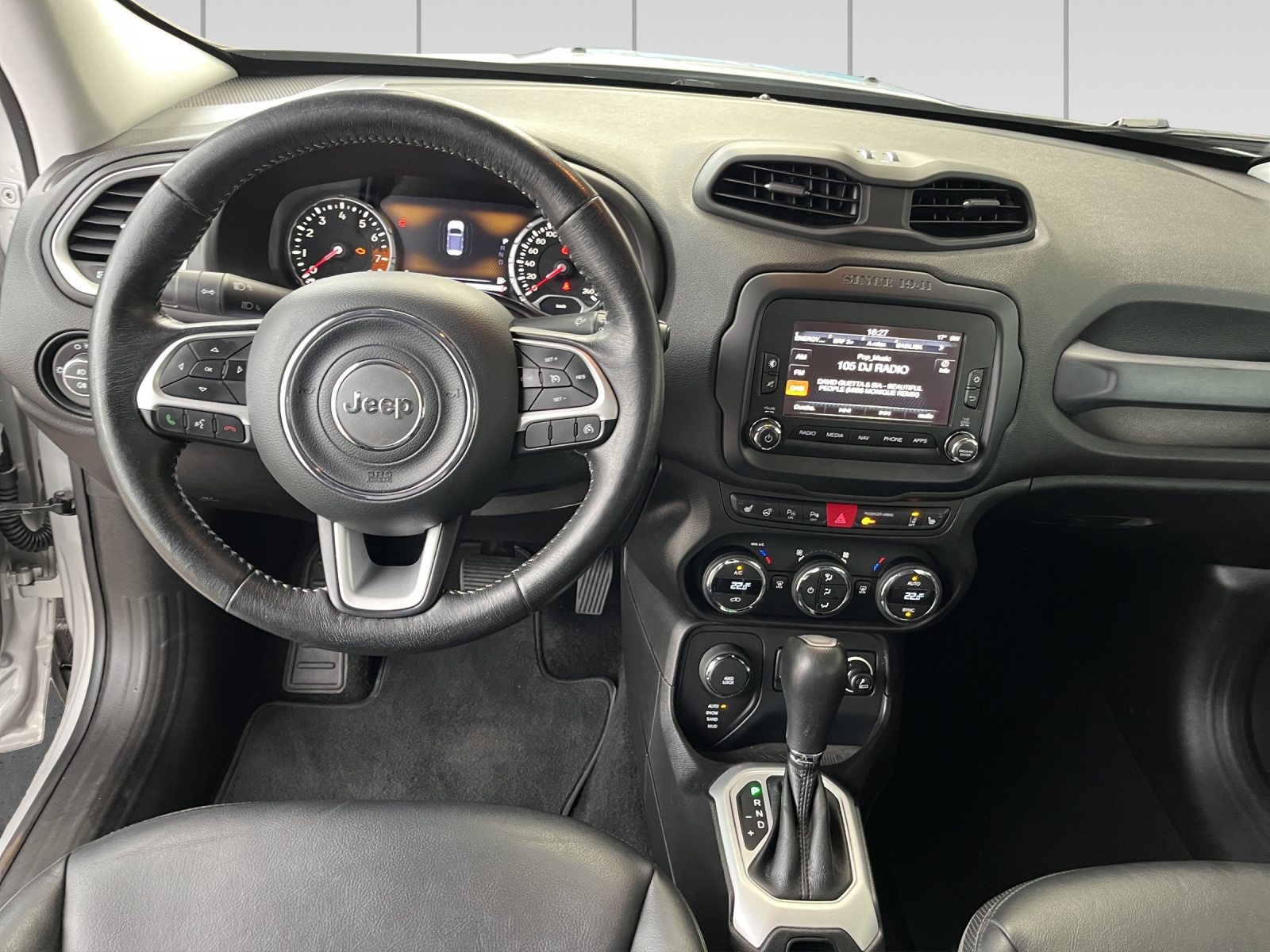 JEEP Renegade 1.4 Turbo Limited AWD-image-7
