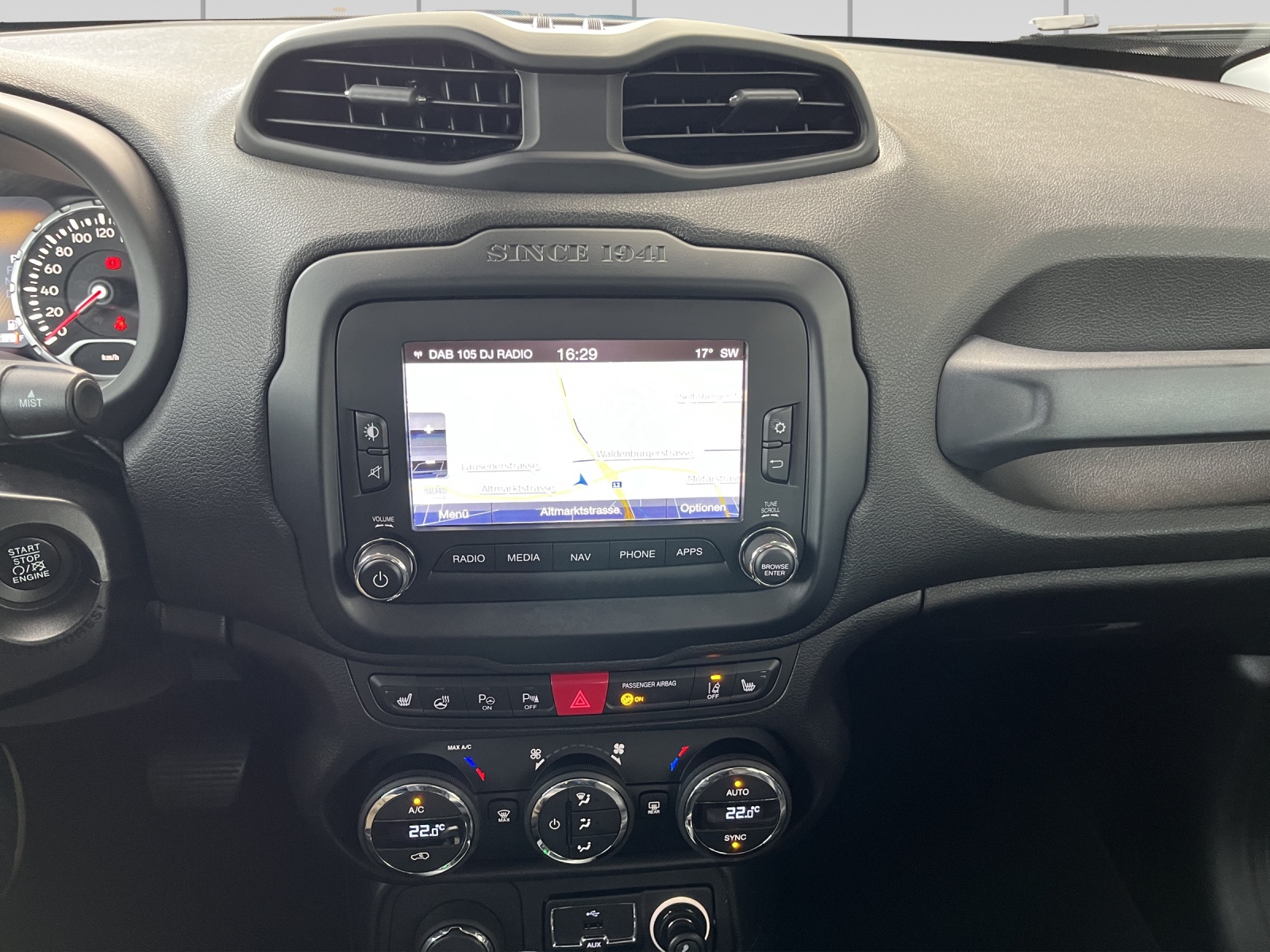 JEEP Renegade 1.4 Turbo Limited AWD-image-9