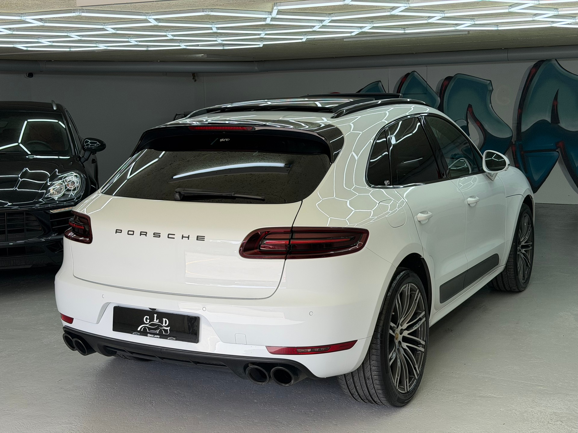 PORSCHE Macan GTS PDK * CH / Full options *-image-4