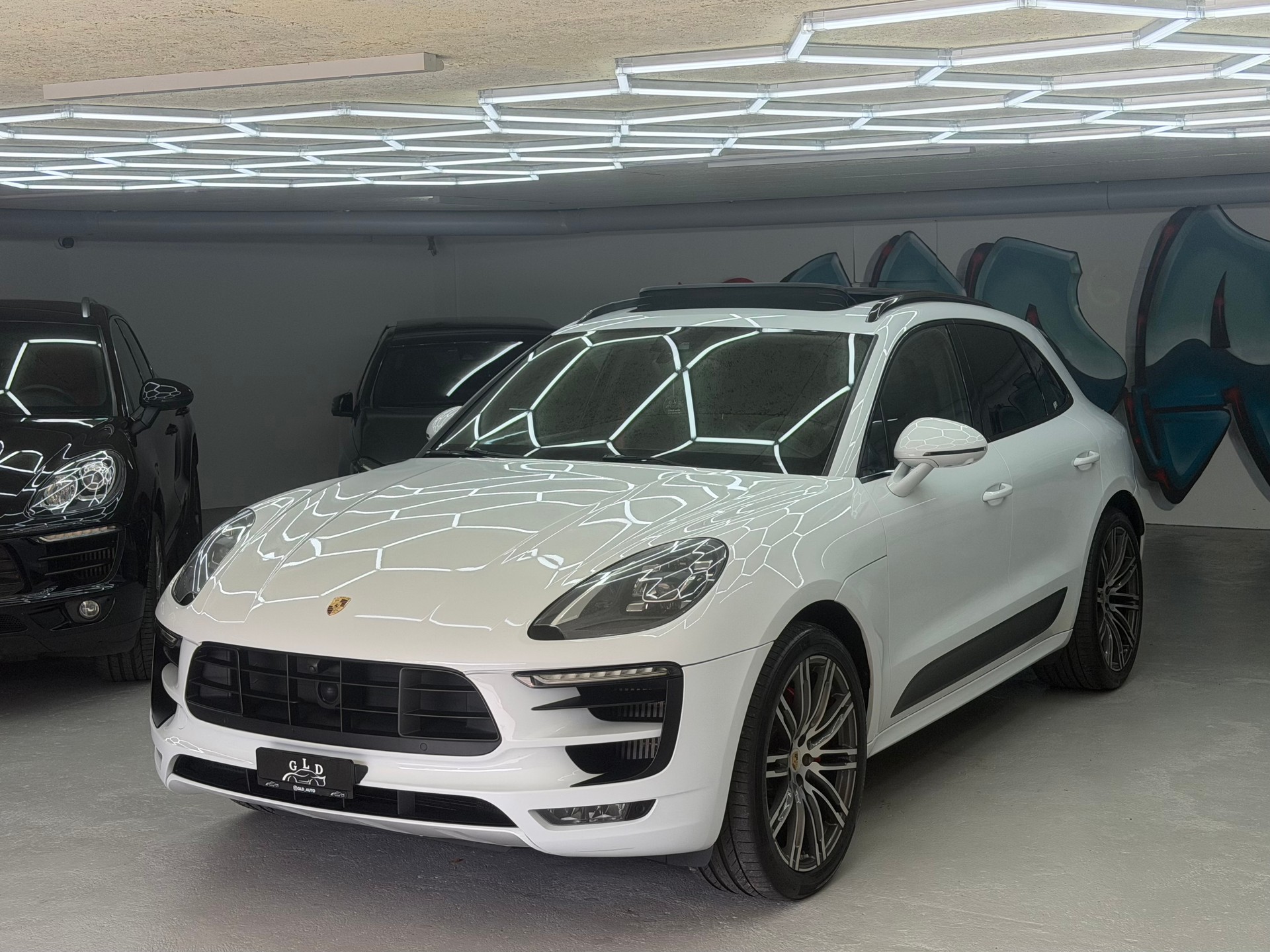 PORSCHE Macan GTS PDK * CH / Full options *-image-0