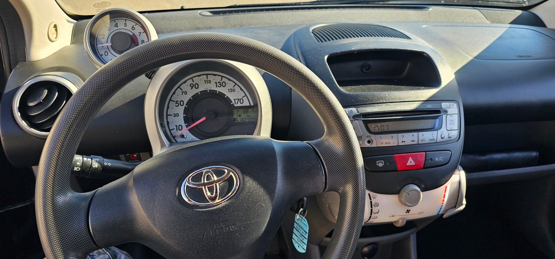 TOYOTA Aygo 1.0 Linea Terra-image-5