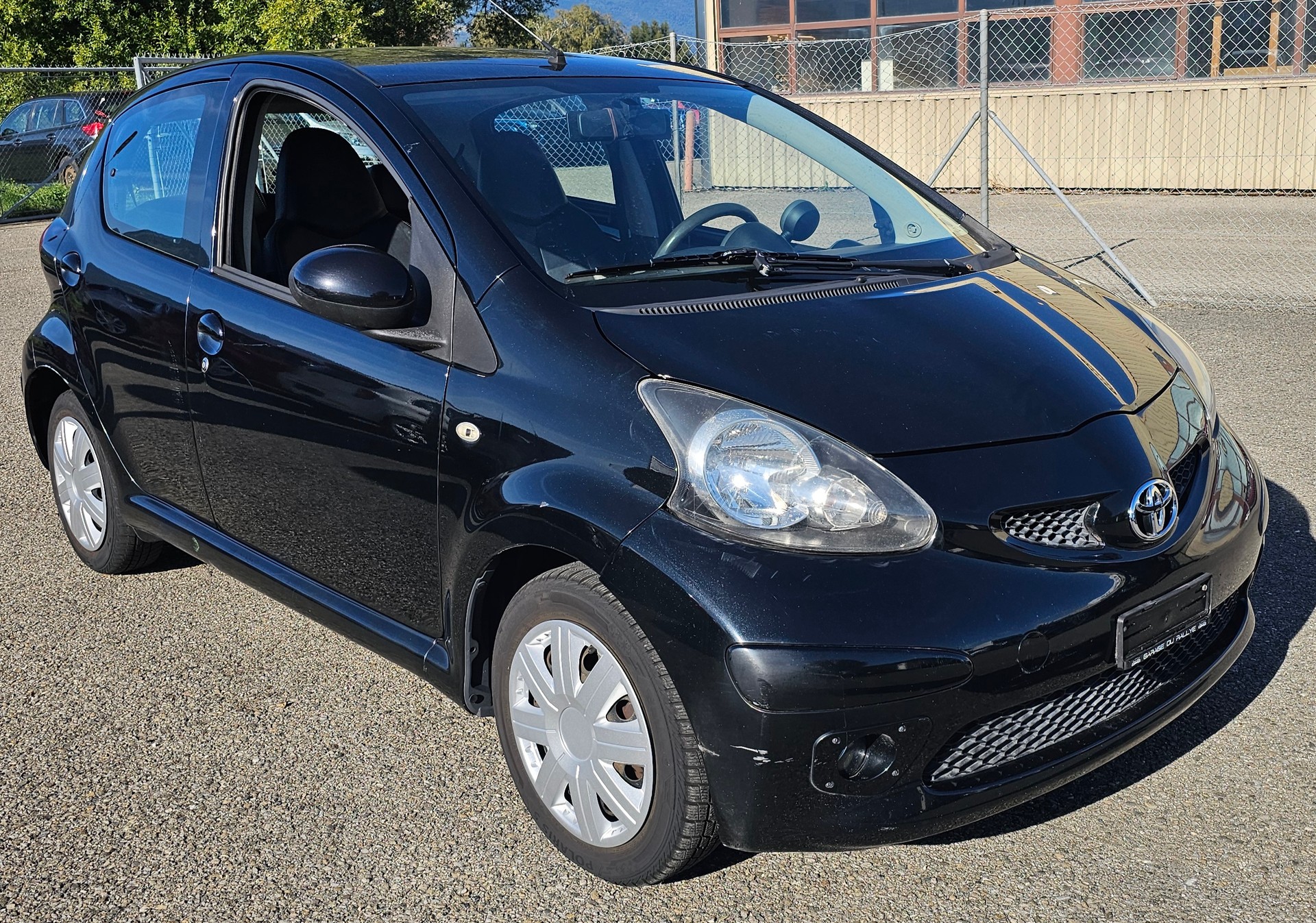TOYOTA Aygo 1.0 Linea Terra-image-0