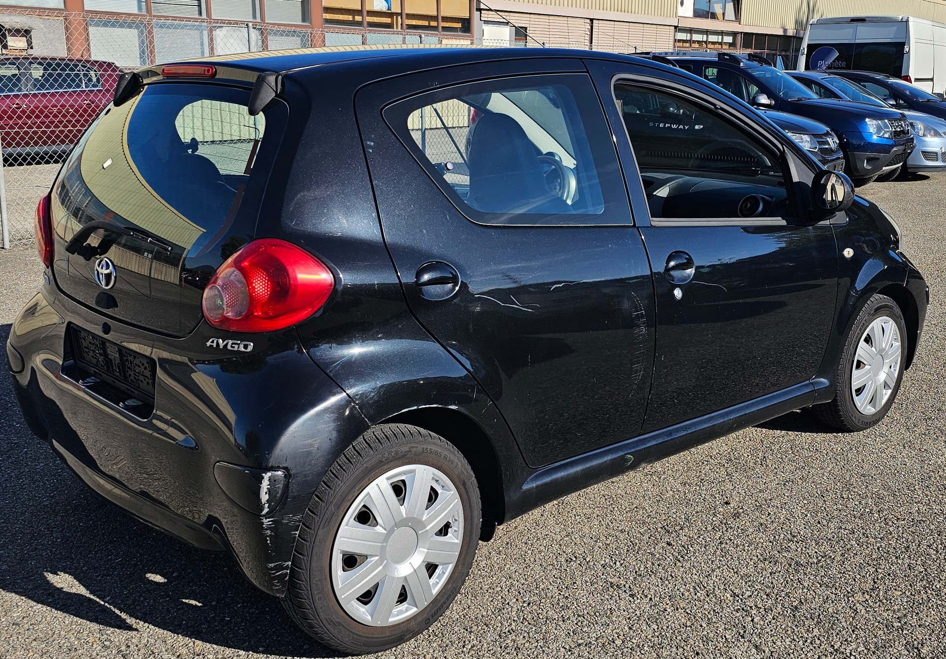 TOYOTA Aygo 1.0 Linea Terra-image-1