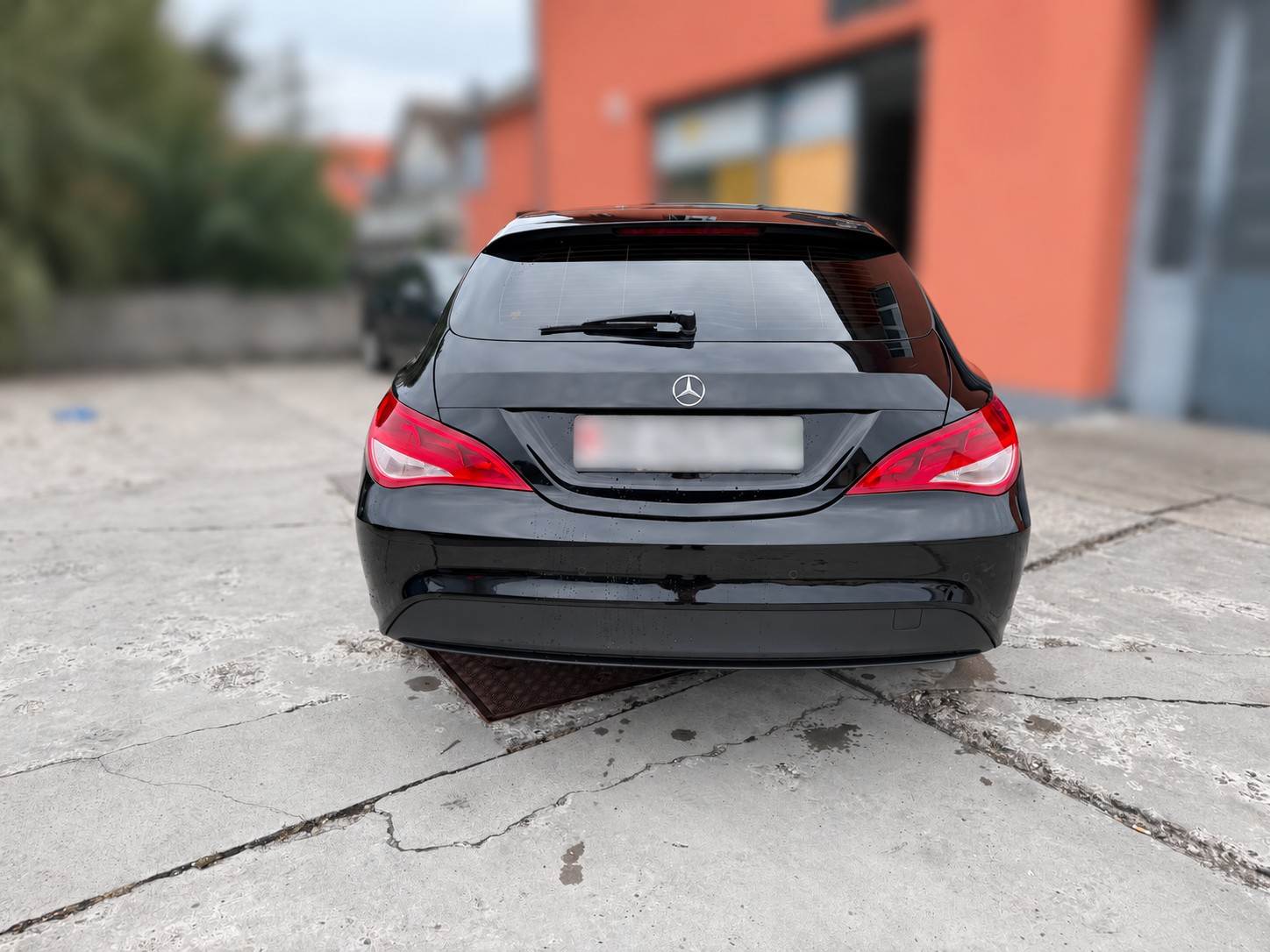 MERCEDES-BENZ CLA Shooting Brake 180 d 7G-DCT-image-3