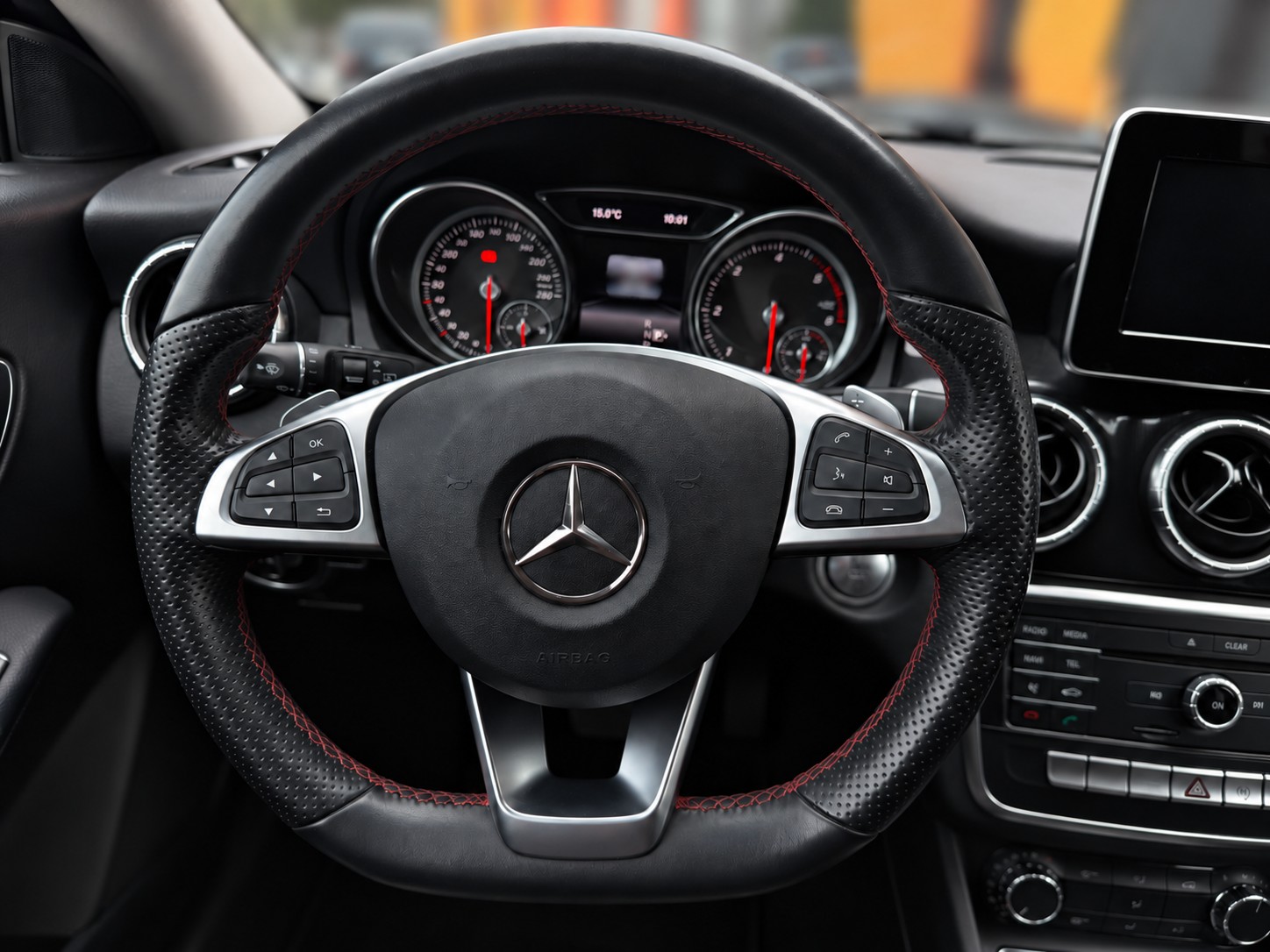 MERCEDES-BENZ CLA Shooting Brake 180 d 7G-DCT-image-11