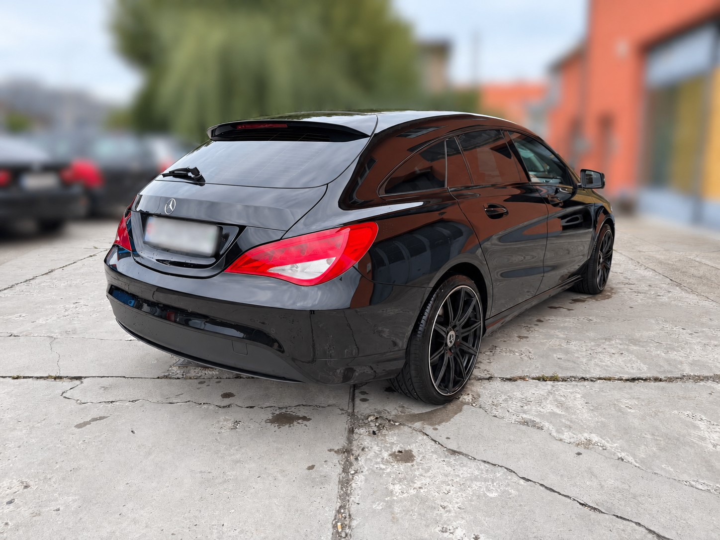 MERCEDES-BENZ CLA Shooting Brake 180 d 7G-DCT-image-4