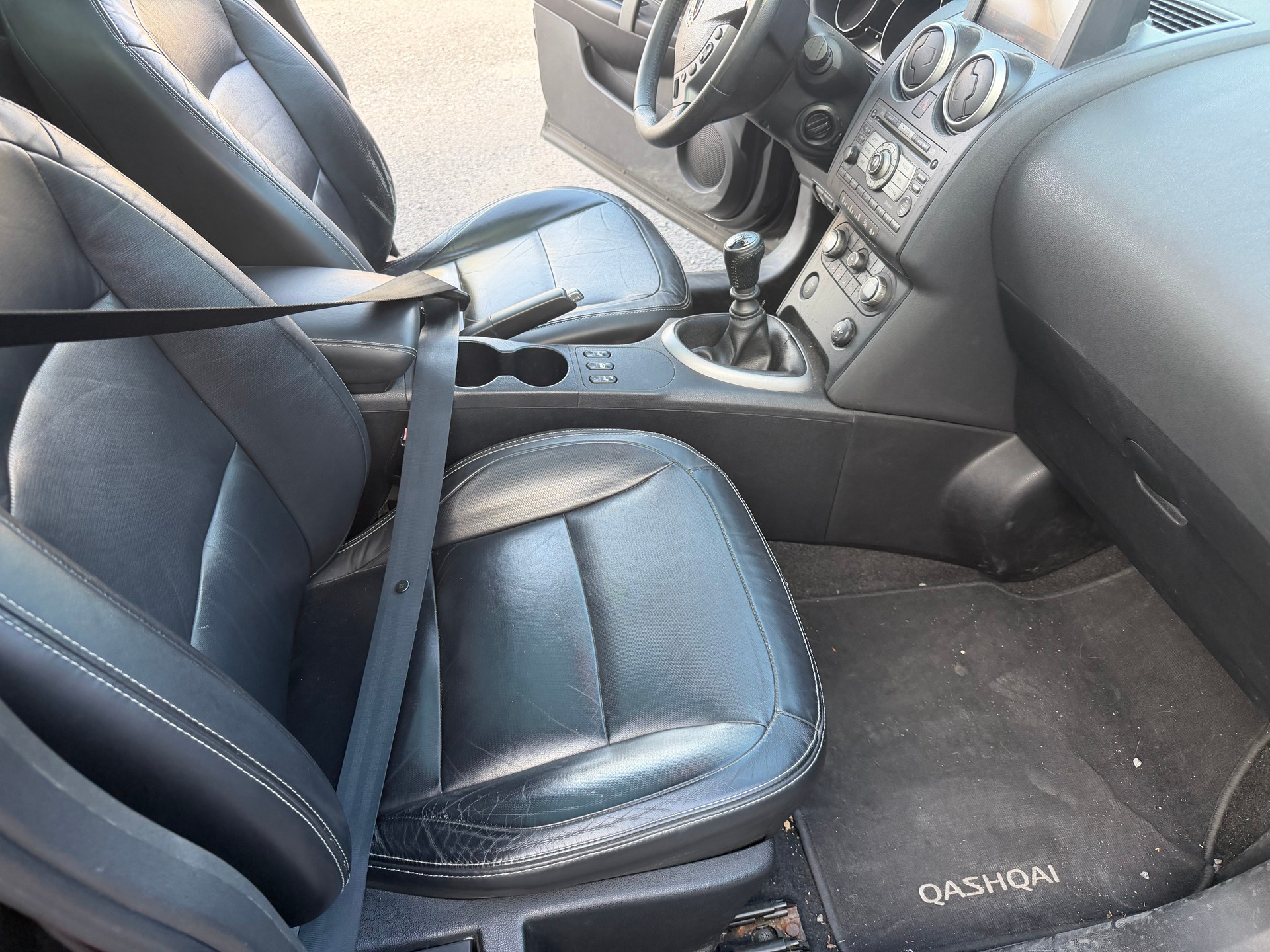 NISSAN Qashqai 2.0 dCi tekna-image-8