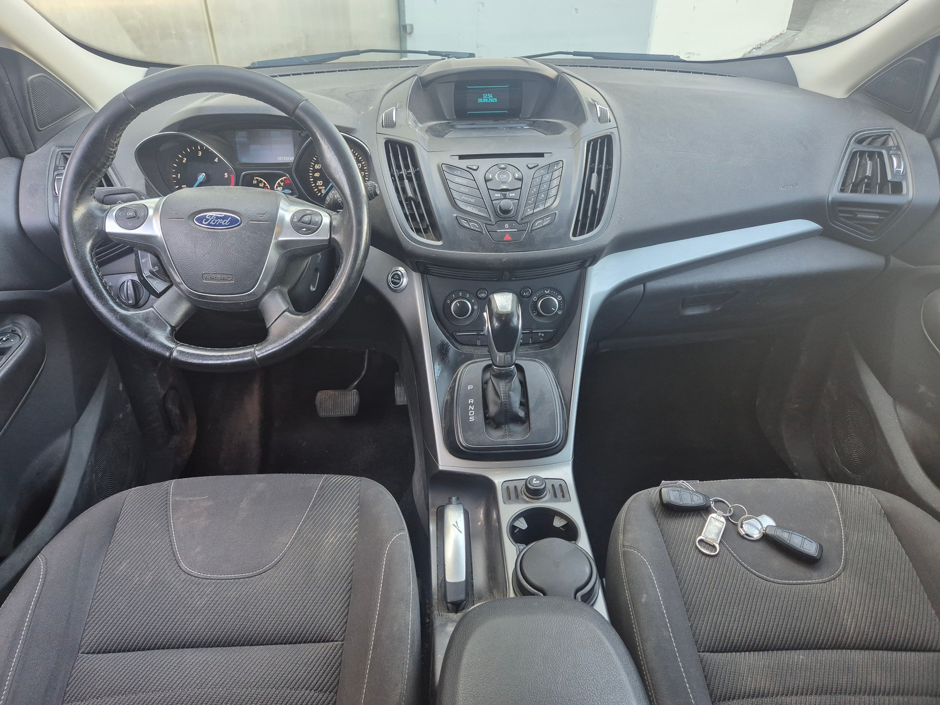FORD Kuga 2.0 TDCi Carving 4WD PowerShift-image-8