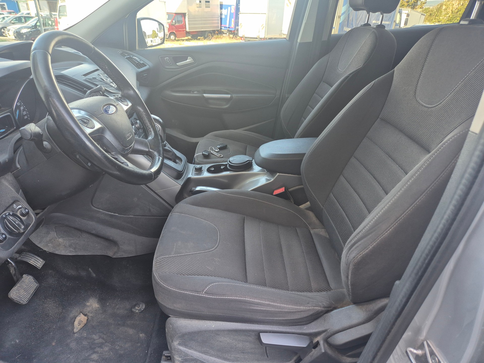 FORD Kuga 2.0 TDCi Carving 4WD PowerShift-image-9