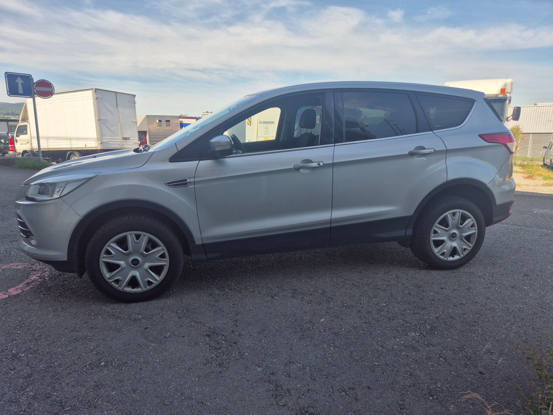 FORD Kuga 2.0 TDCi Carving 4WD PowerShift-image-4