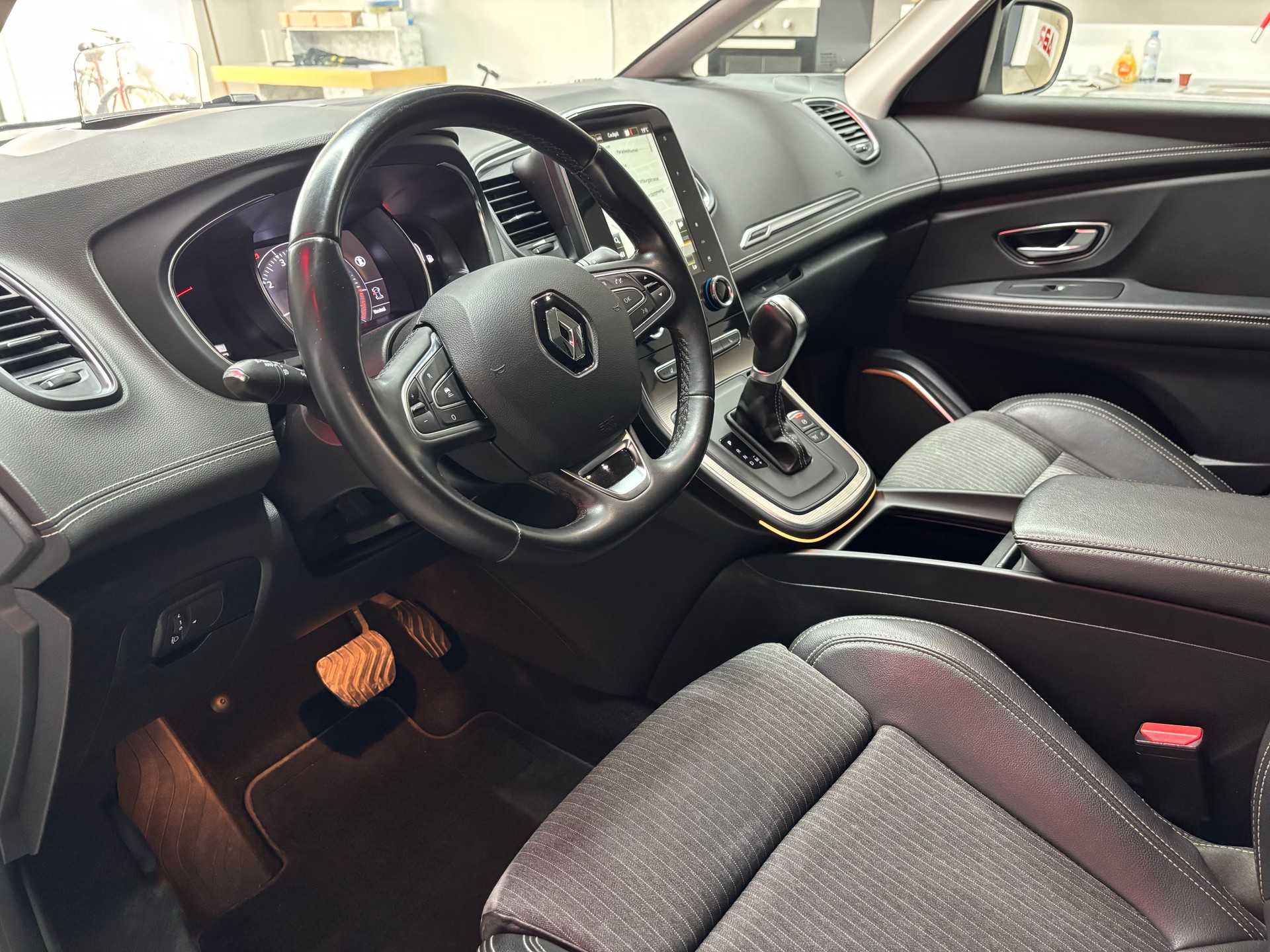 RENAULT Grand Scénic 1.3 16V Turbo Intens EDC-image-6