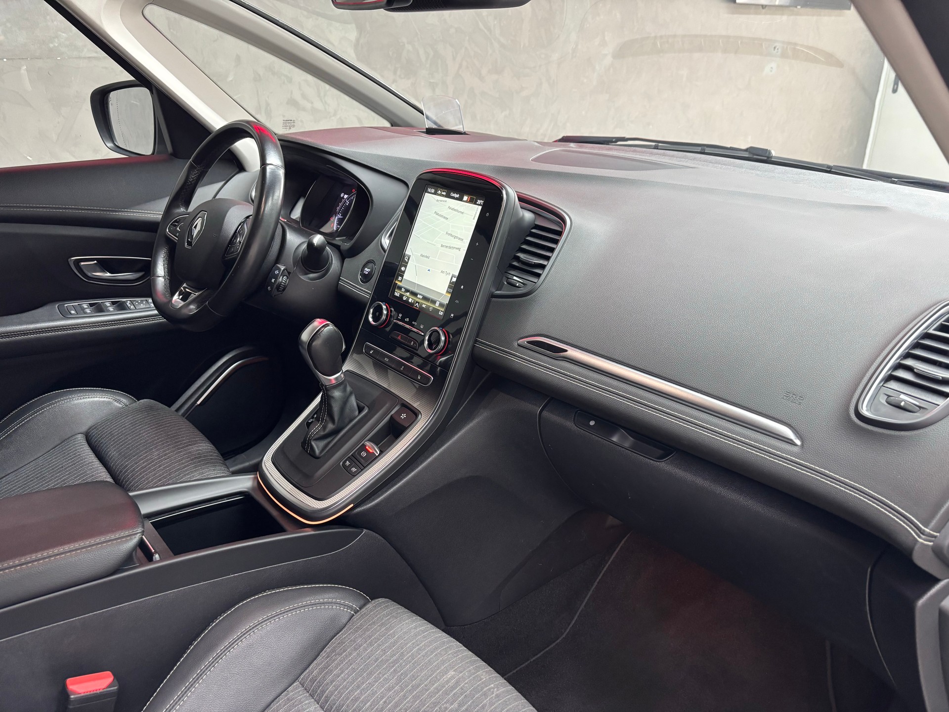 RENAULT Grand Scénic 1.3 16V Turbo Intens EDC-image-11