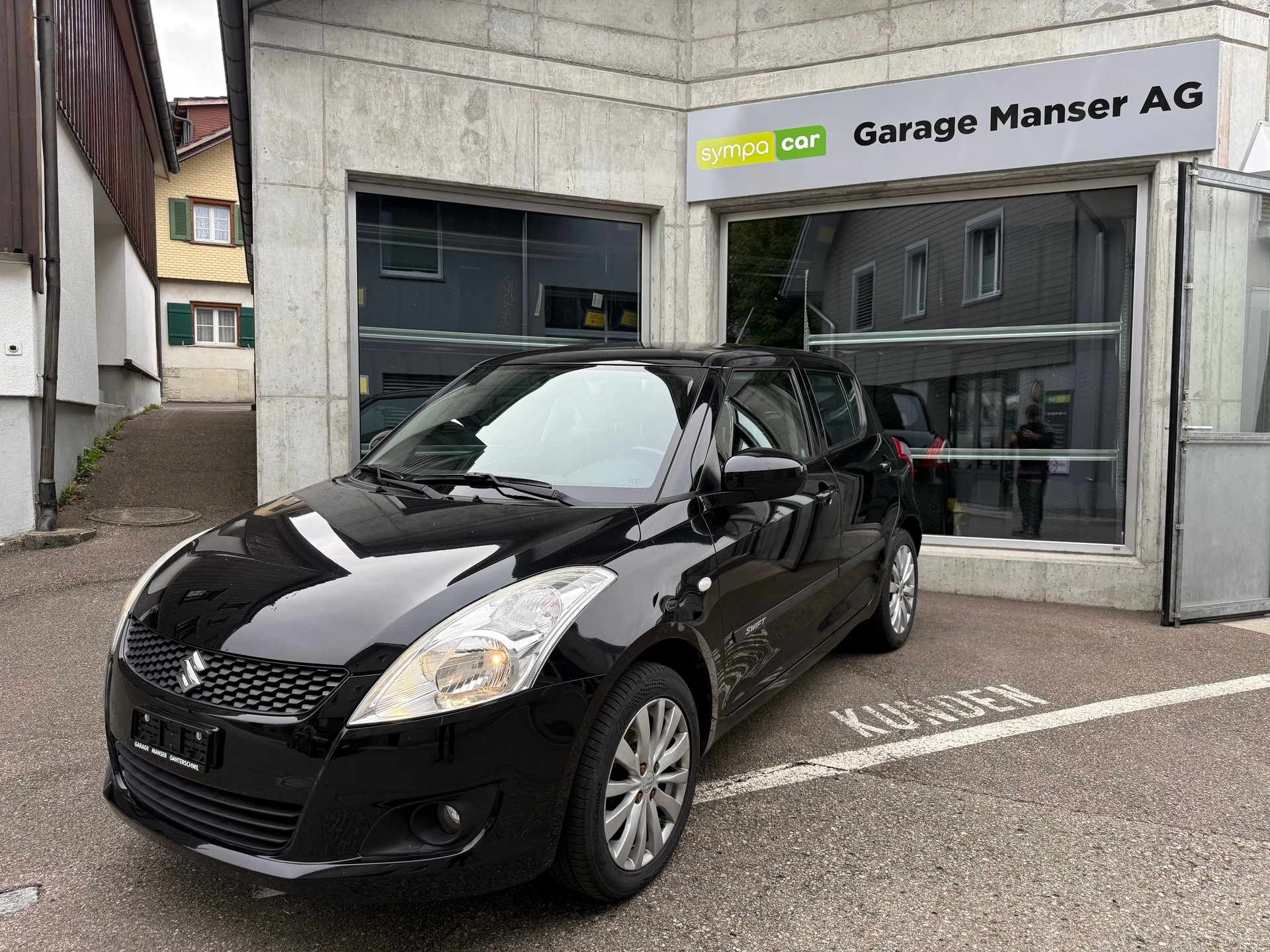 SUZUKI Swift 1.2i 16V GL Top 4x4-image-1
