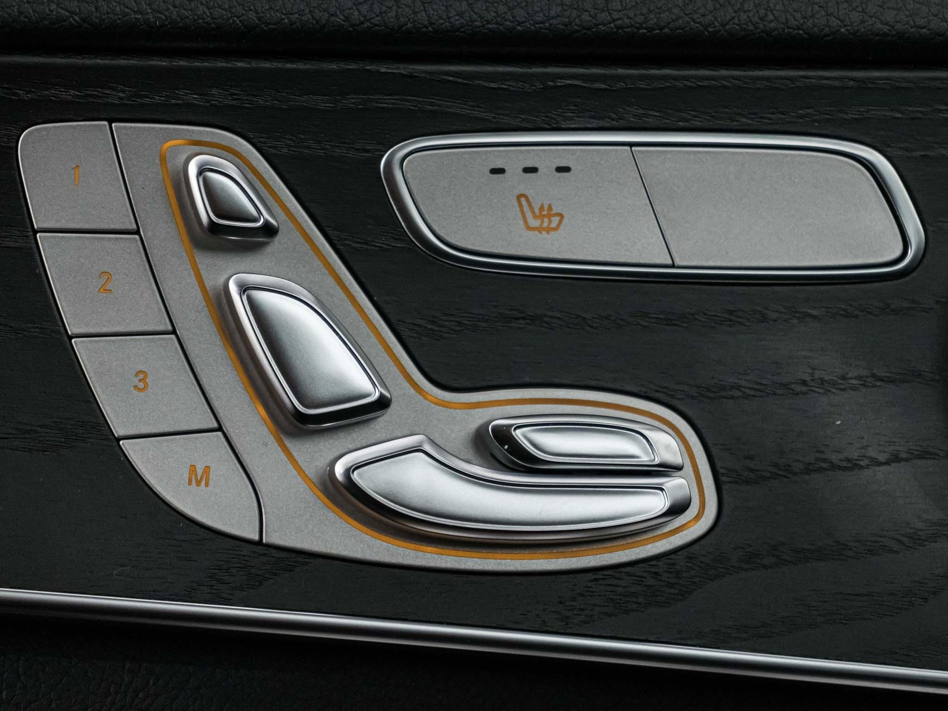 MERCEDES-BENZ GLC 250 4MATIC-image-11