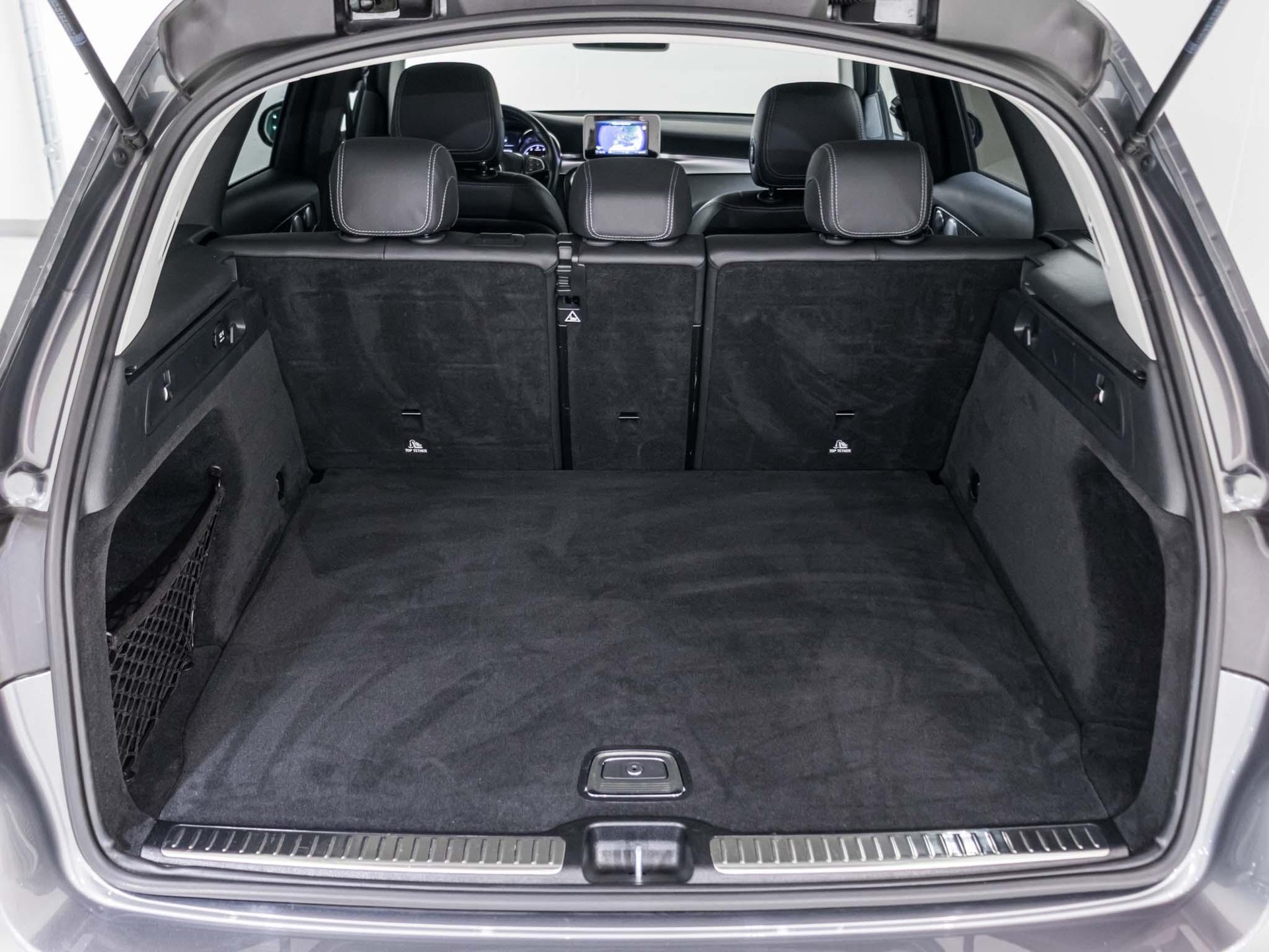 MERCEDES-BENZ GLC 250 4MATIC-image-12
