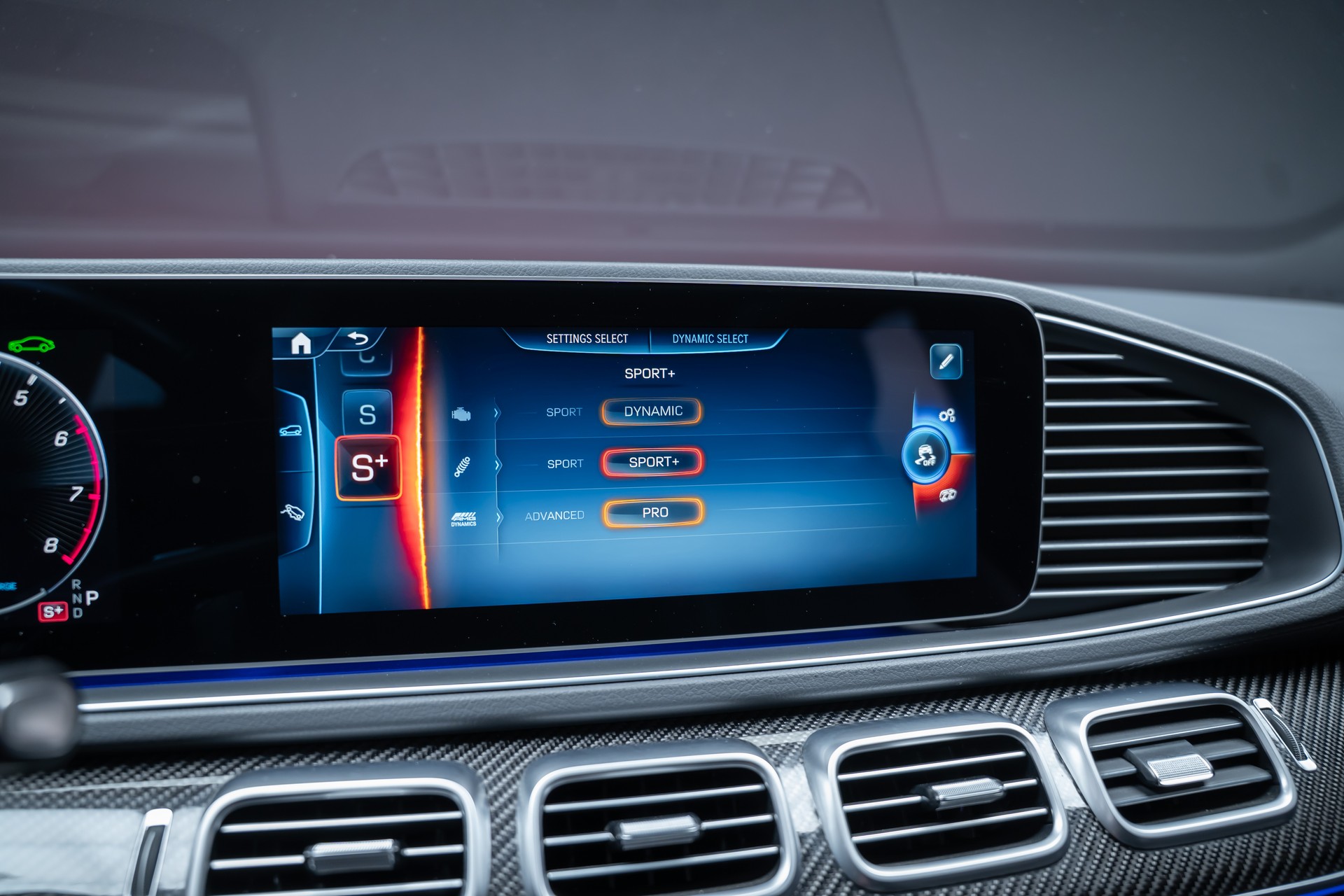 MERCEDES-BENZ GLE 53 AMG 4matic+ Coupé /Panorama / 360°Kamera / Burmester /-image-35