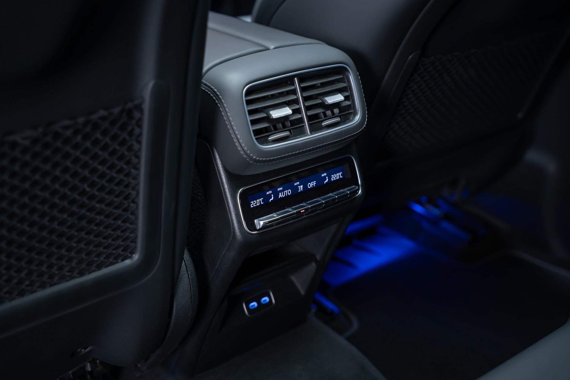 MERCEDES-BENZ GLE 53 AMG 4matic+ Coupé /Panorama / 360°Kamera / Burmester /-image-21
