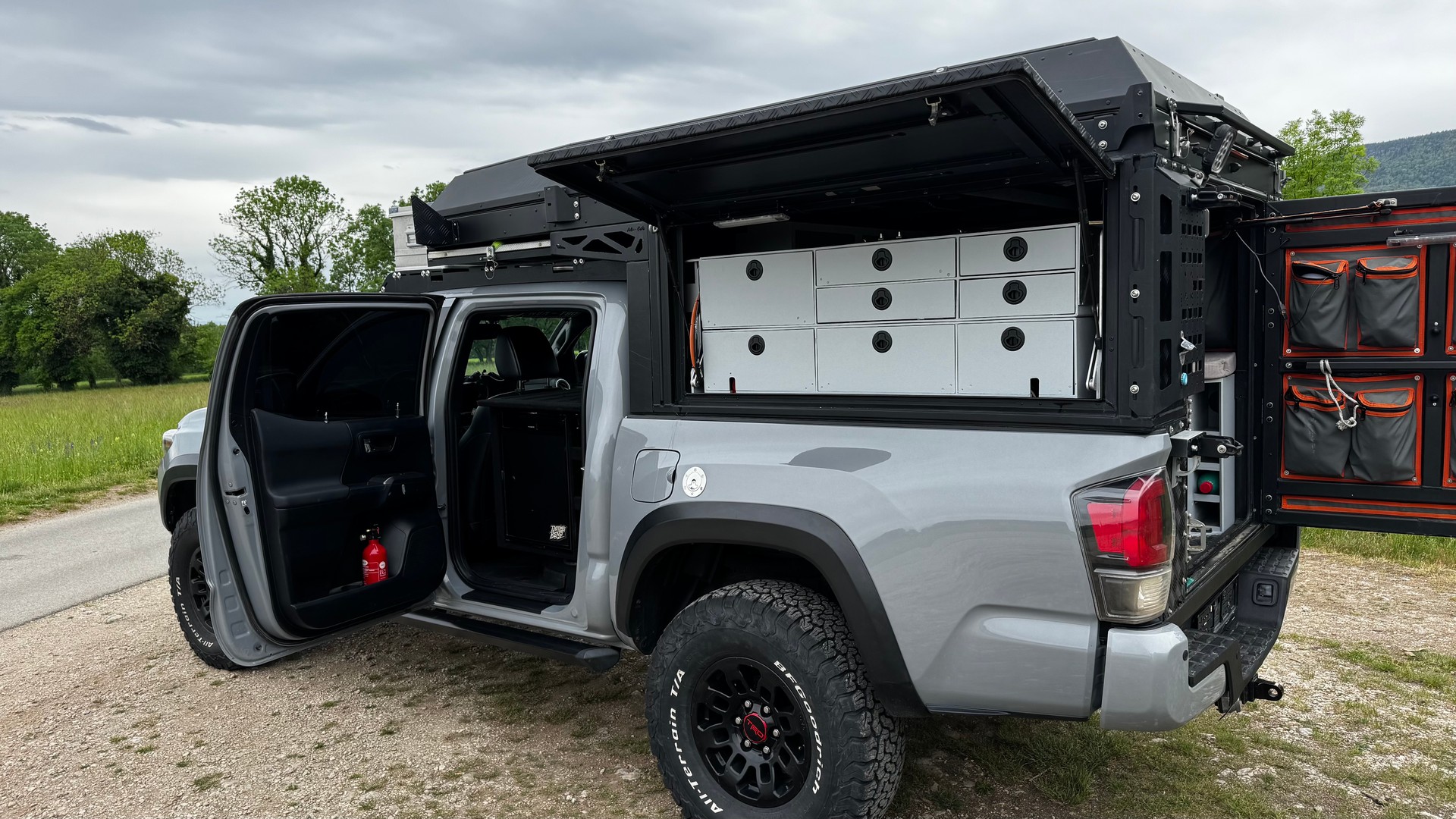 TOYOTA TRD PRO – Alu-Cab Canopy aménagé-image-7
