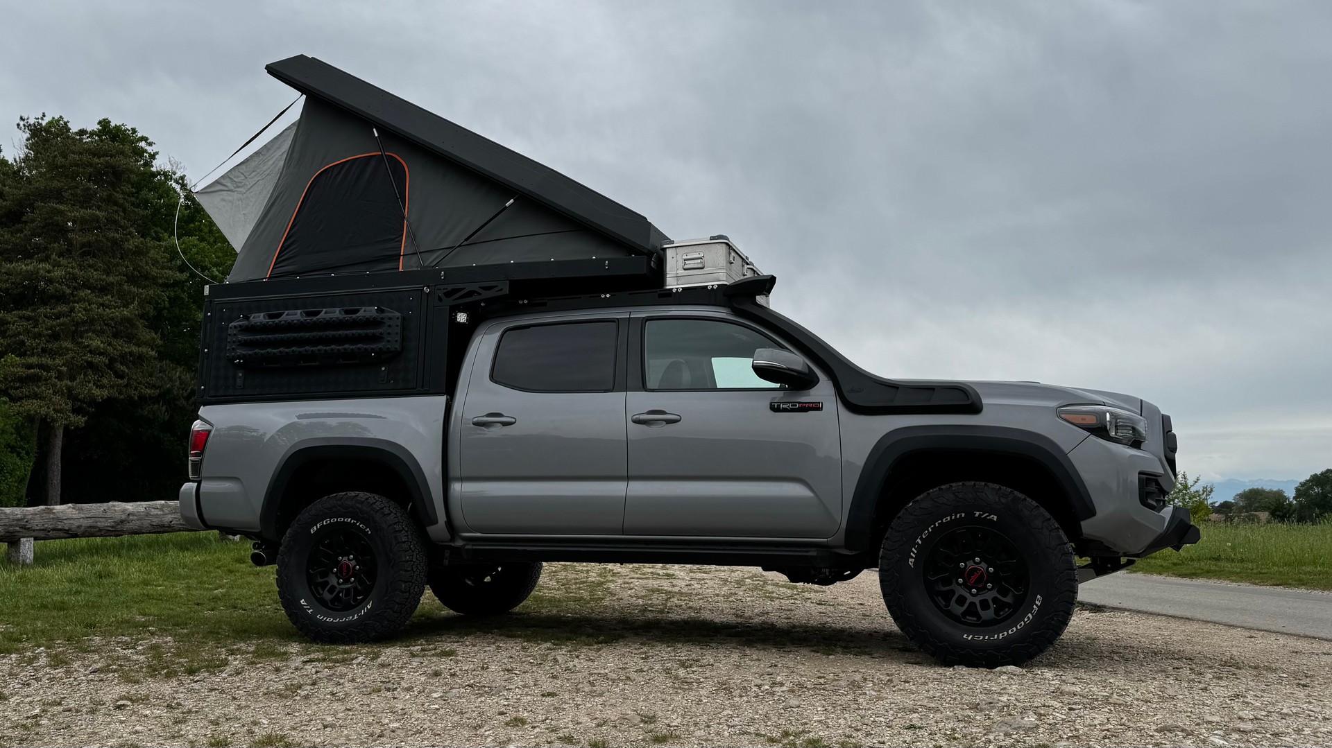 TOYOTA TRD PRO – Alu-Cab Canopy aménagé-image-1