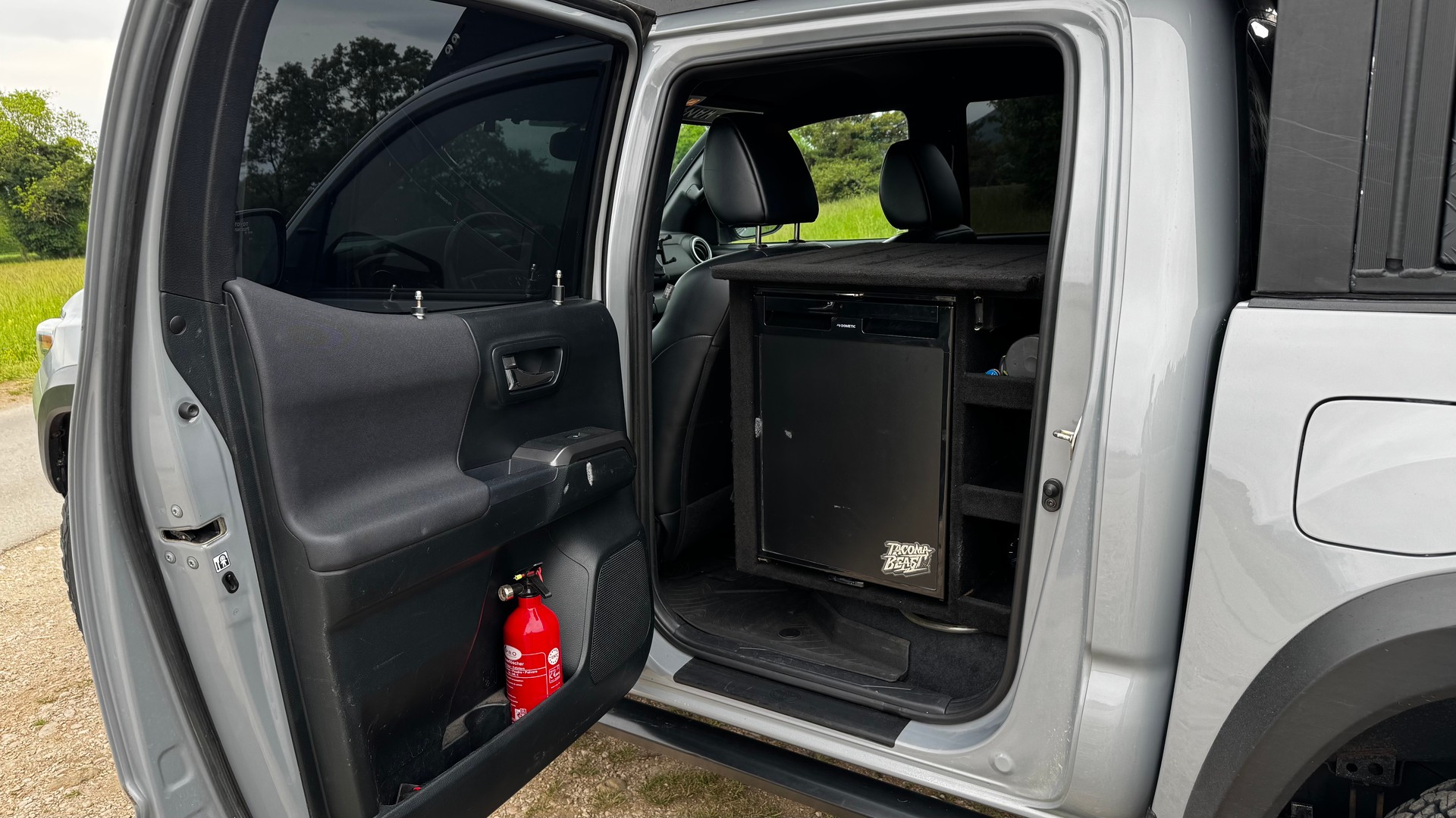 TOYOTA TRD PRO – Alu-Cab Canopy aménagé-image-6
