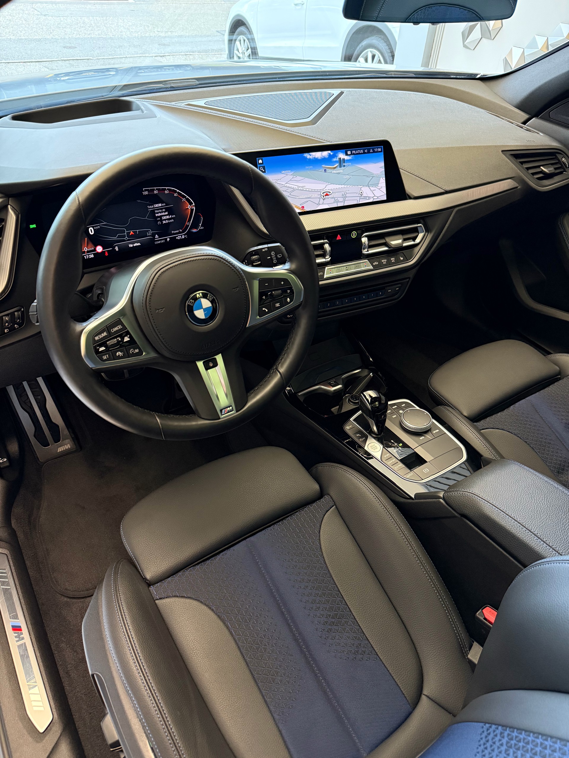 BMW 118i M Sport Steptronic-image-7