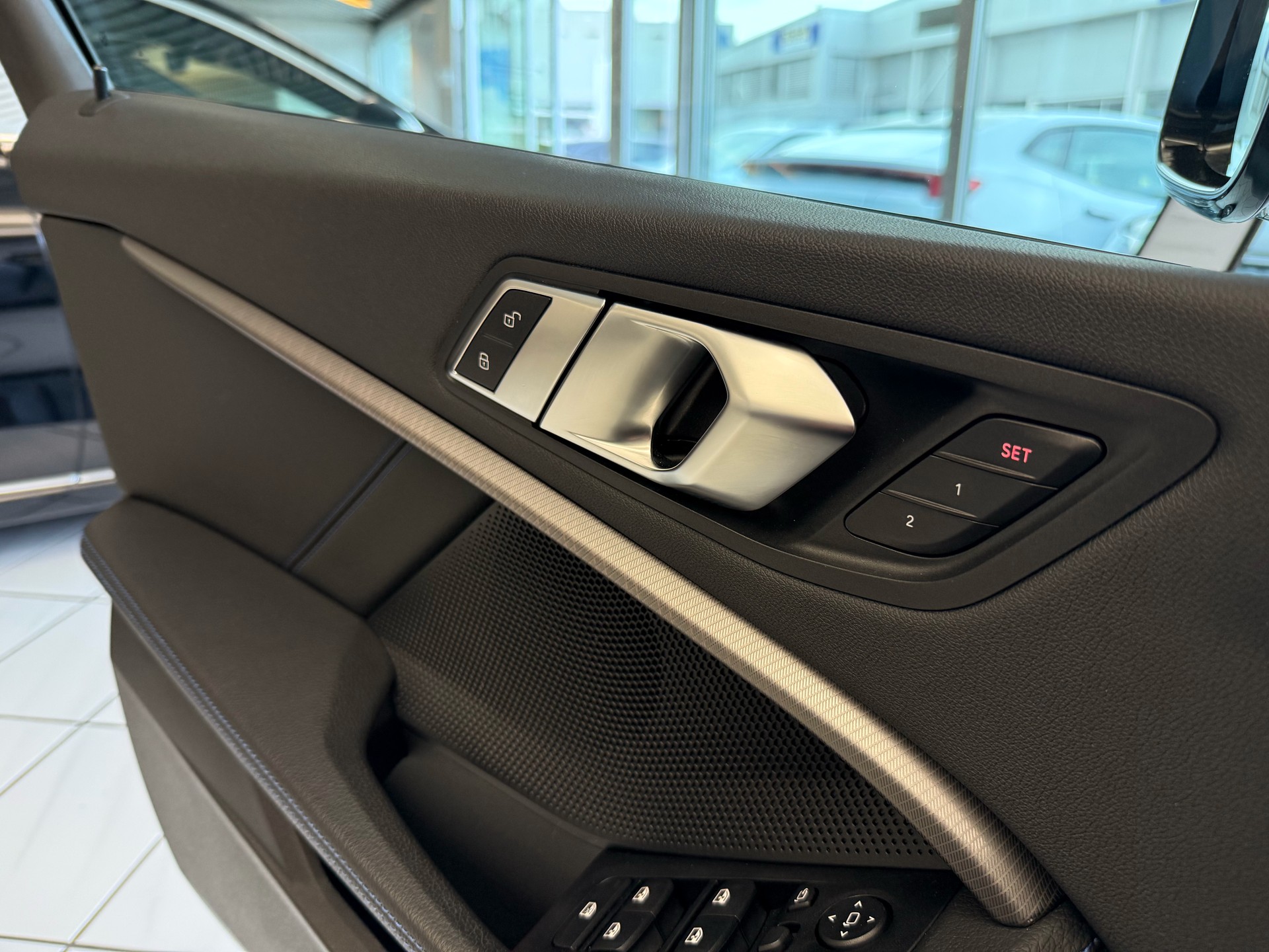 BMW 118i M Sport Steptronic-image-17