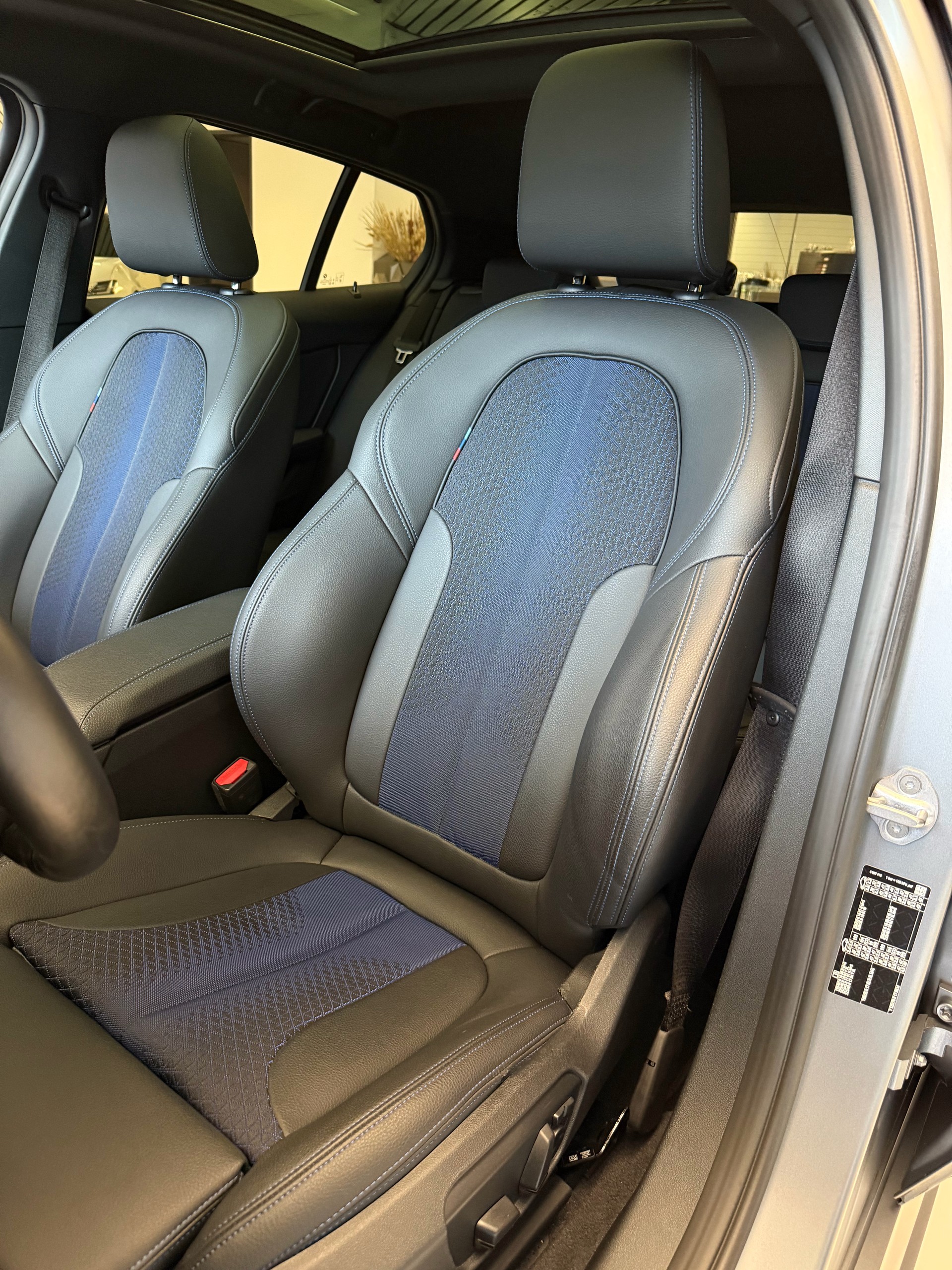 BMW 118i M Sport Steptronic-image-5